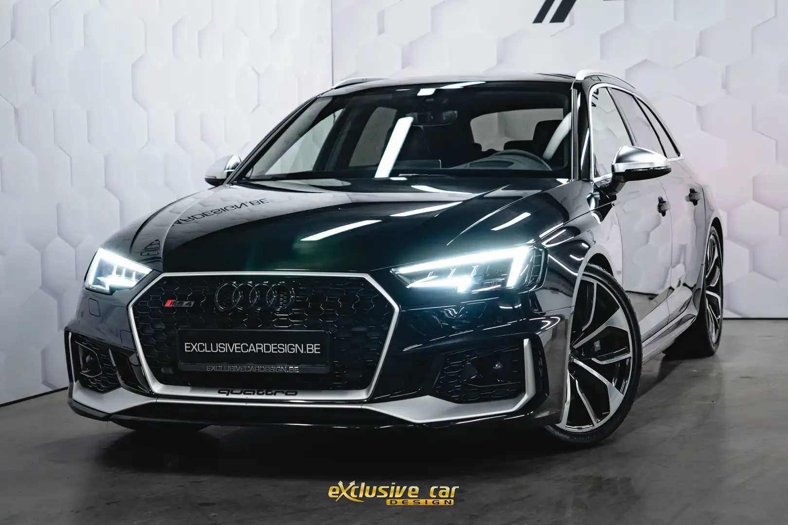 Audi RS4 Avant quattro /Massage/ACC/DRC/RS Sportuitlaat/HUD Noir - 1