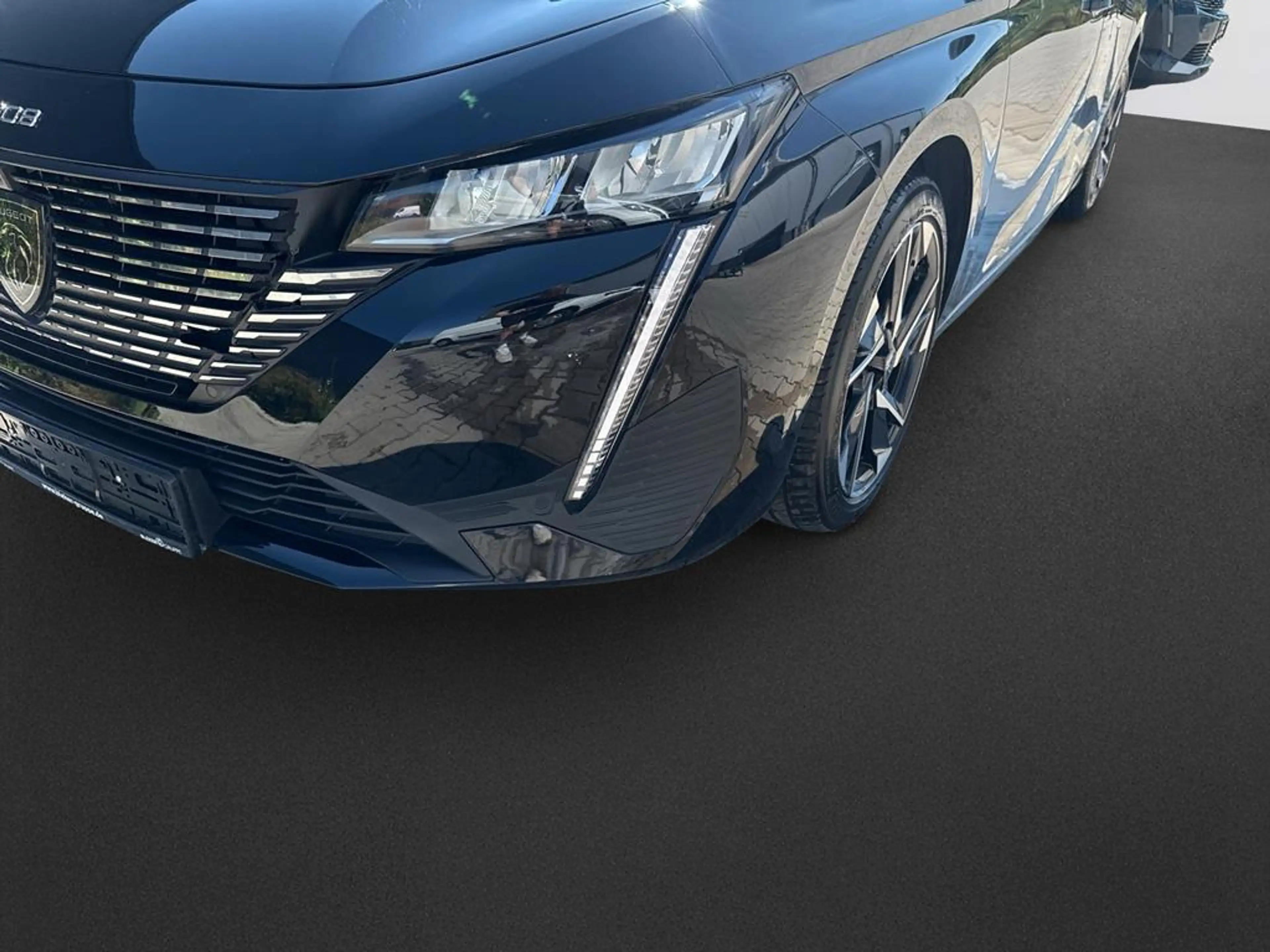 Peugeot 308 Allure Pack  PureTech 130 EAT8 — photo 9
