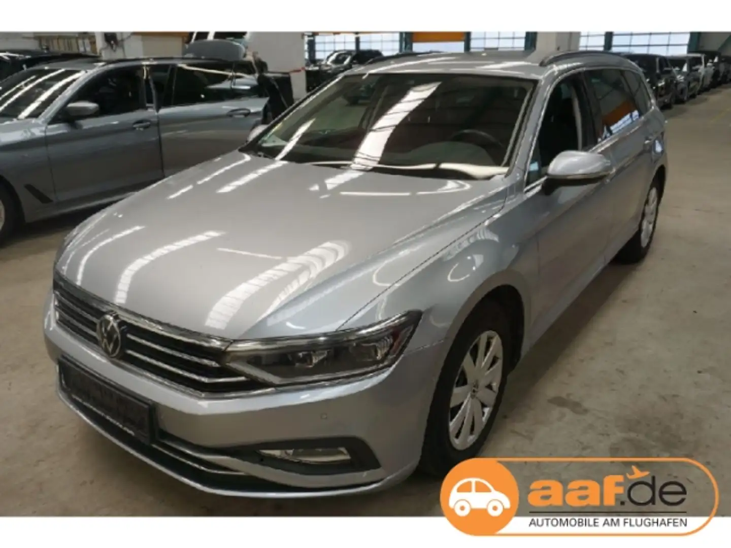 Volkswagen Passat Variant 2.0 TDI DSG Business EU6d Navi LED ACC Argent - 1