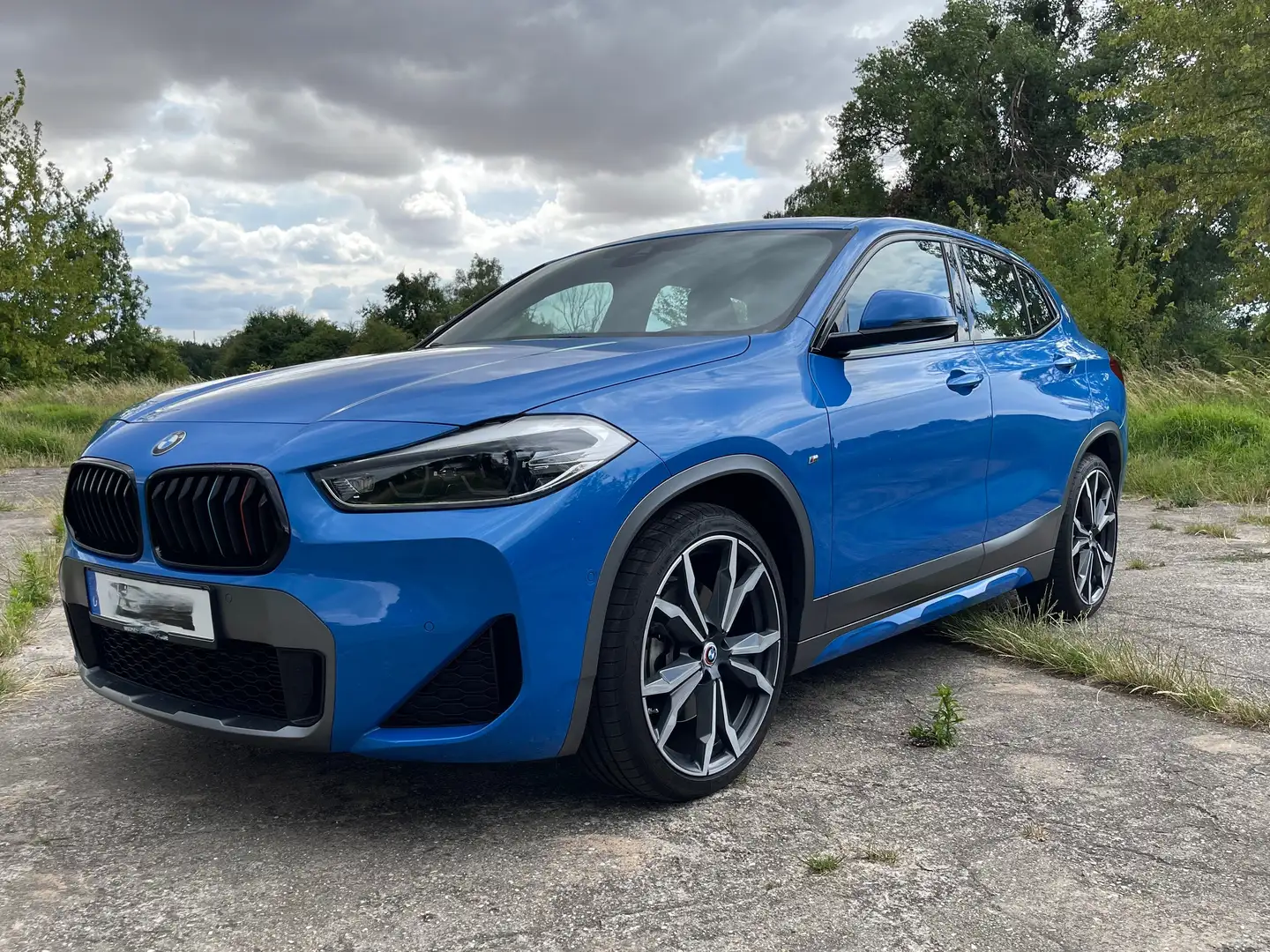 BMW X2 M X2 xDrive20i Aut. Sport X Modrá - 1