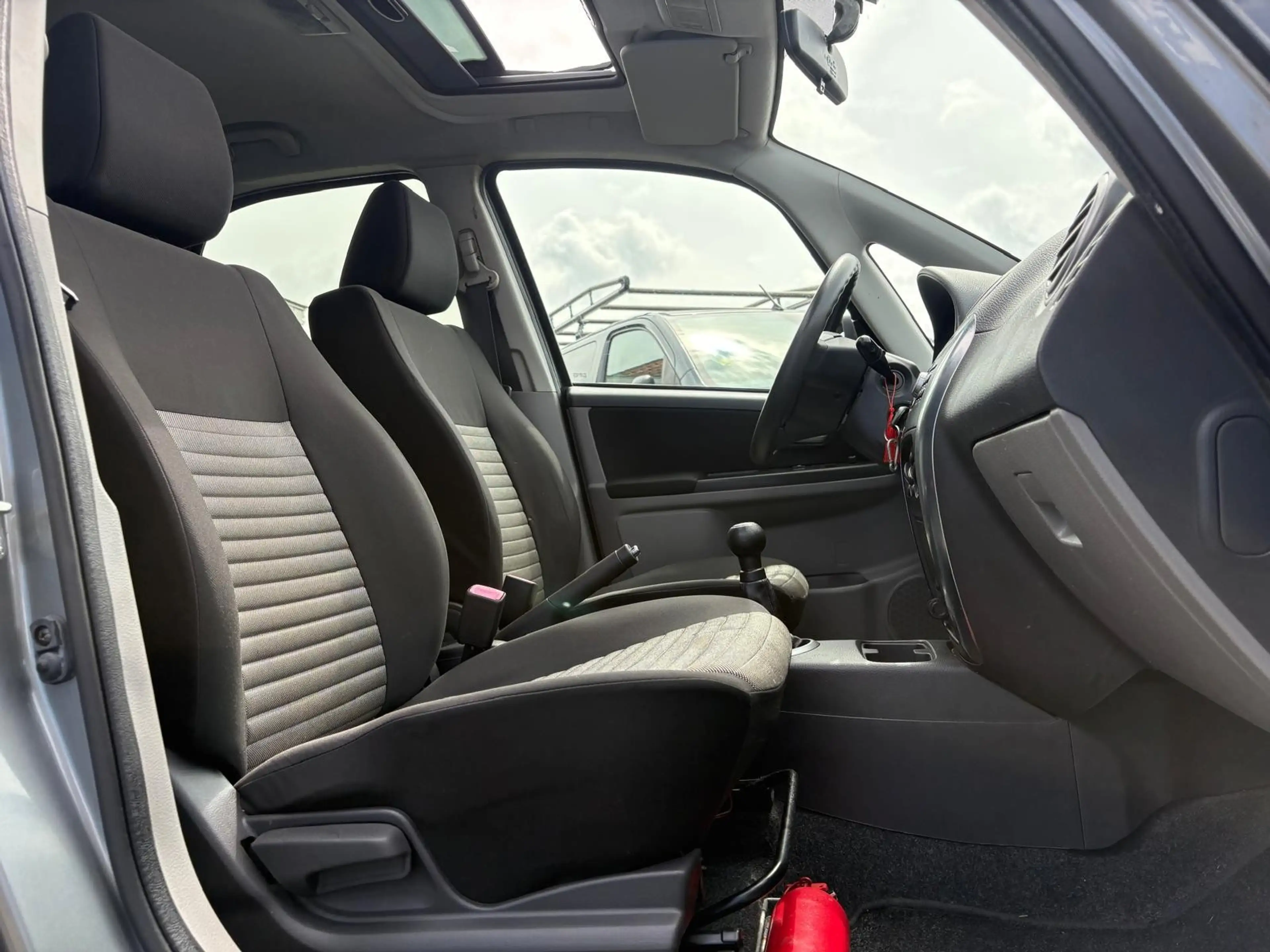 Suzuki SX4 1.5i GL Exterior — photo 10