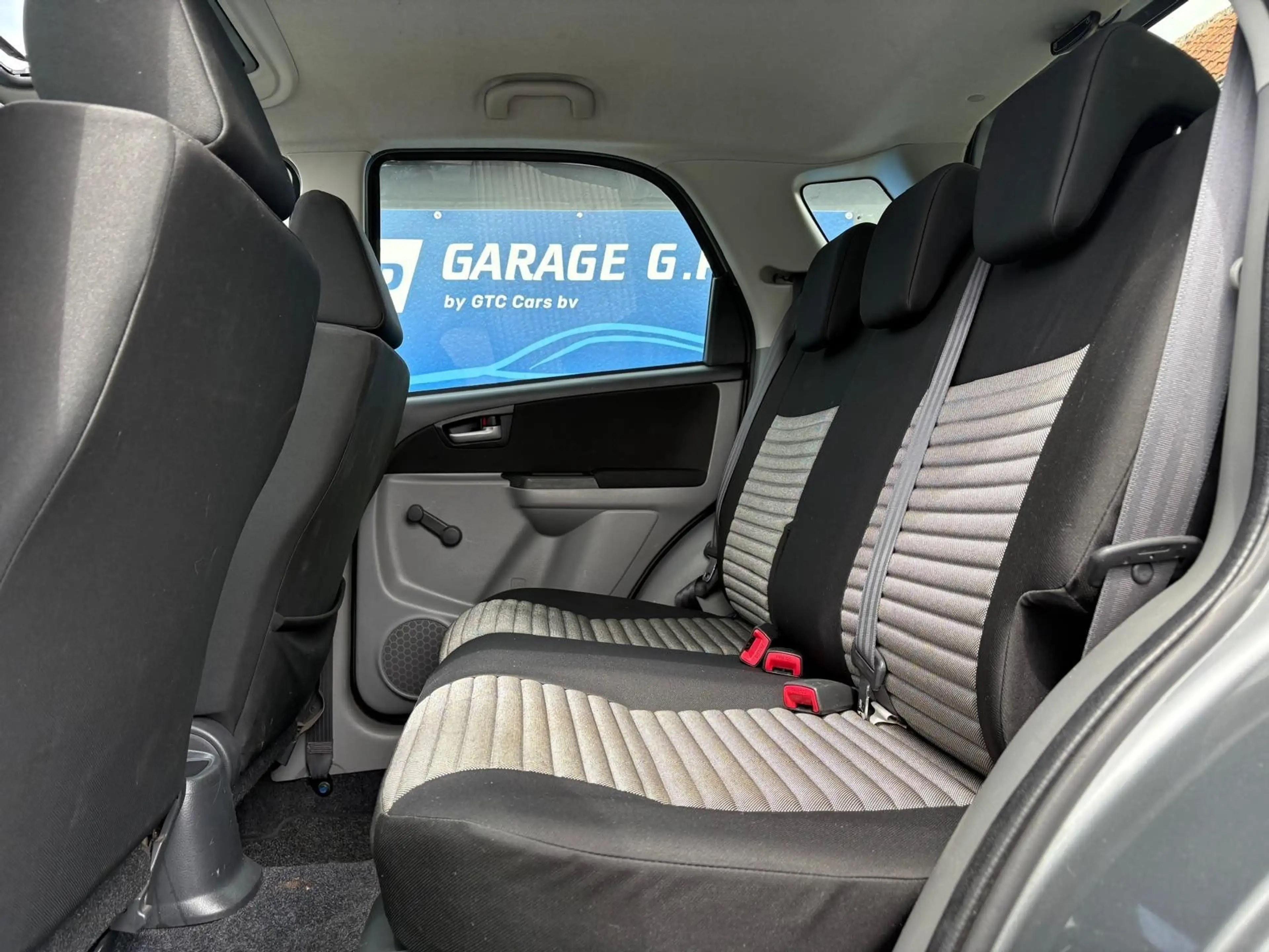 Suzuki SX4 1.5i GL Exterior — photo 11
