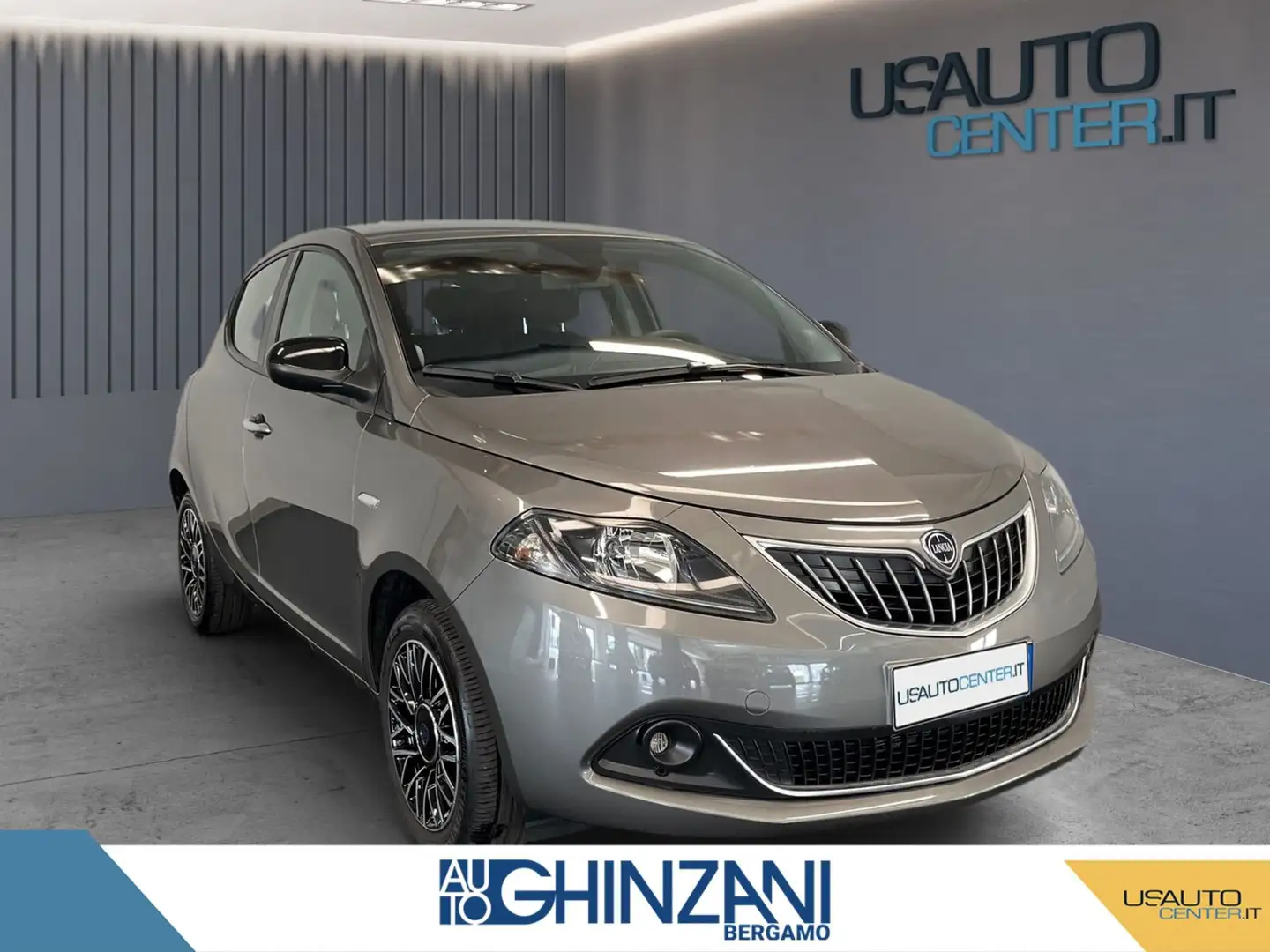 Lancia Ypsilon 1.0 FireFly 5 porte S&S Hybrid Platino - Km0 - 2