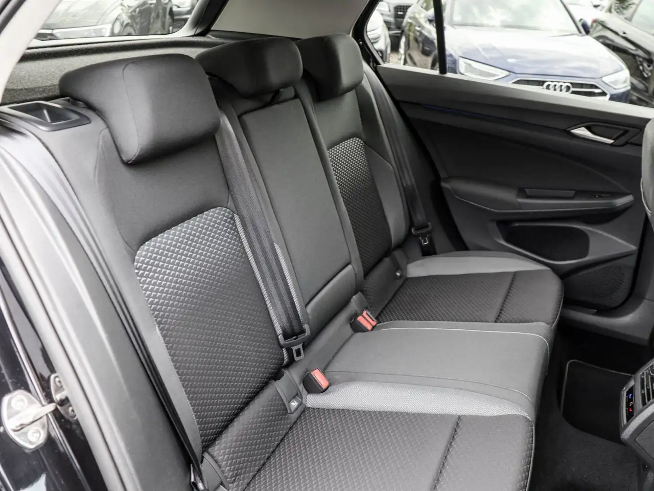 Volkswagen Golf VIII 2.0 TDI Active AppConnect SideAssist L, миниатюра 5