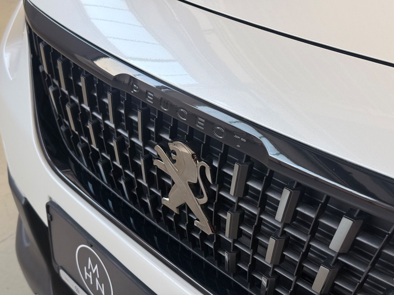 Peugeot 2008 Allure GT-Line 1.2 PureTech 2.HAND*PANO*KAM — photo 5