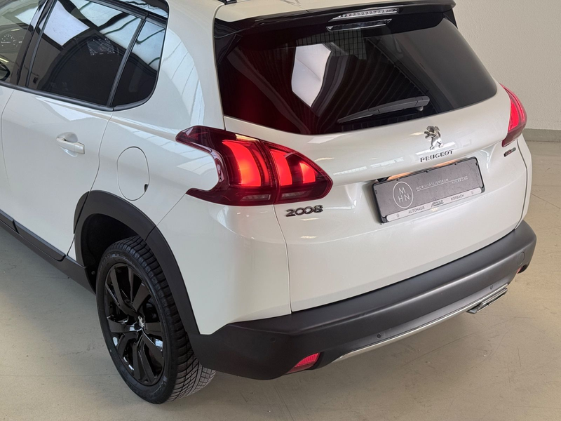 Peugeot 2008 Allure GT-Line 1.2 PureTech 2.HAND*PANO*KAM — photo 13