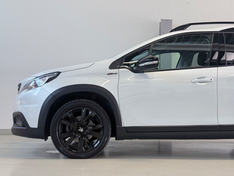 Peugeot 2008 Allure GT-Line 1.2 PureTech 2.HAND*PANO*KAM — photo 9