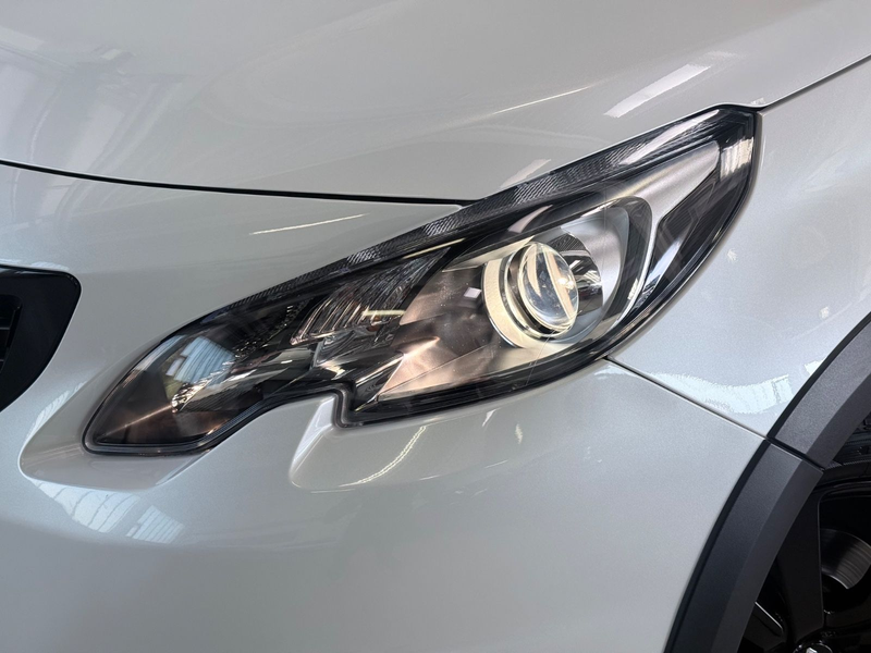 Peugeot 2008 Allure GT-Line 1.2 PureTech 2.HAND*PANO*KAM — photo 6