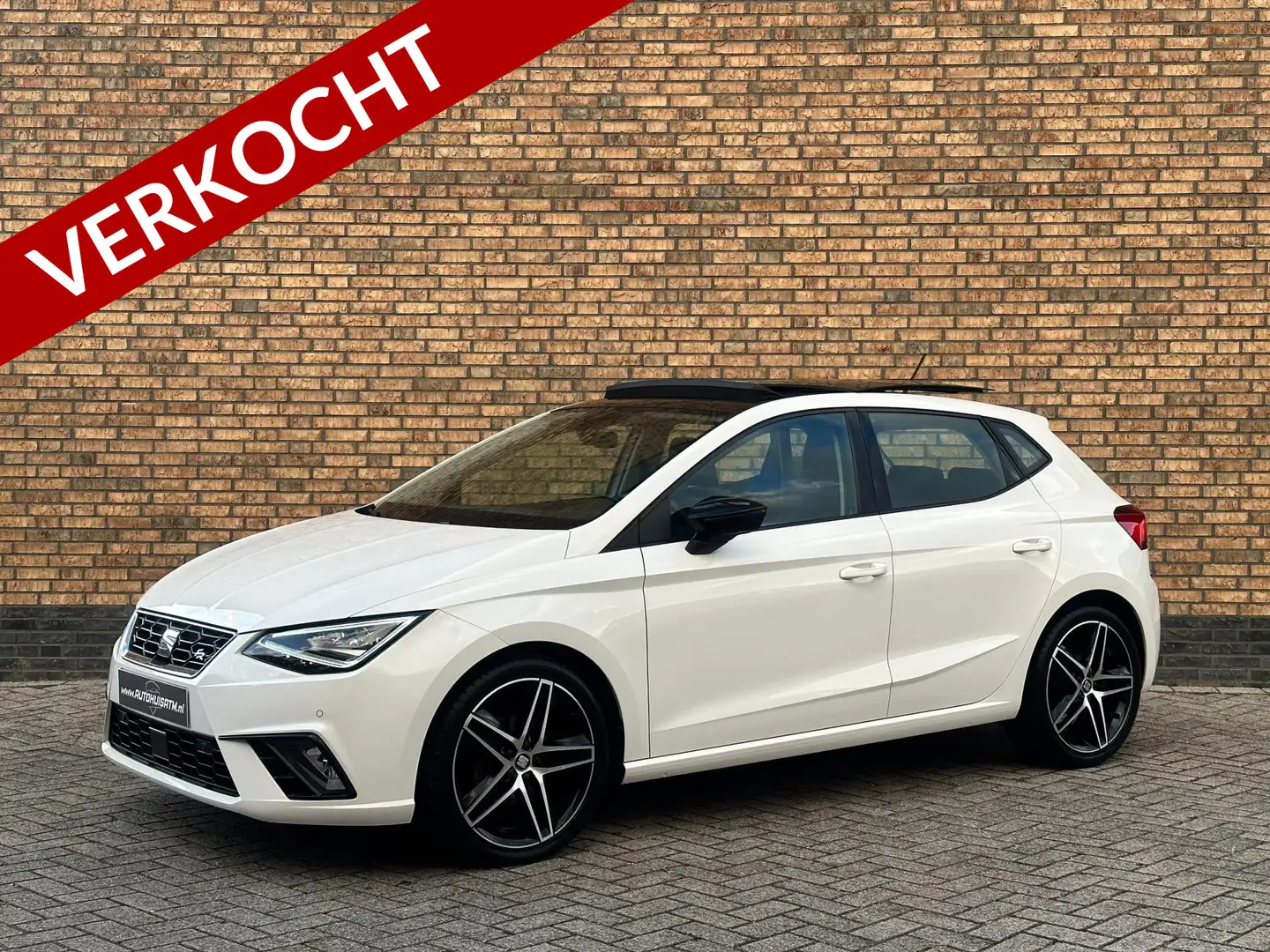 SEAT Ibiza 1.0 TSI FR 116pk Pano Beats Cruise Led Cam Stoelvw Wit - 1