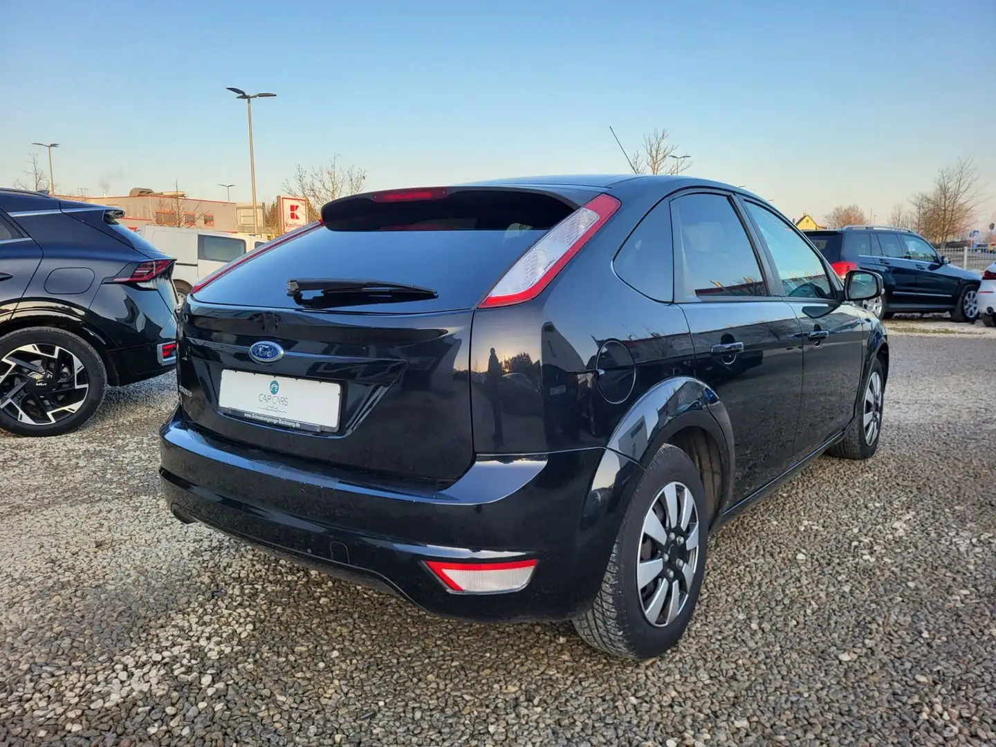 Ford Focus 1.6b 101PS*Tempomat*8xBereift - 2