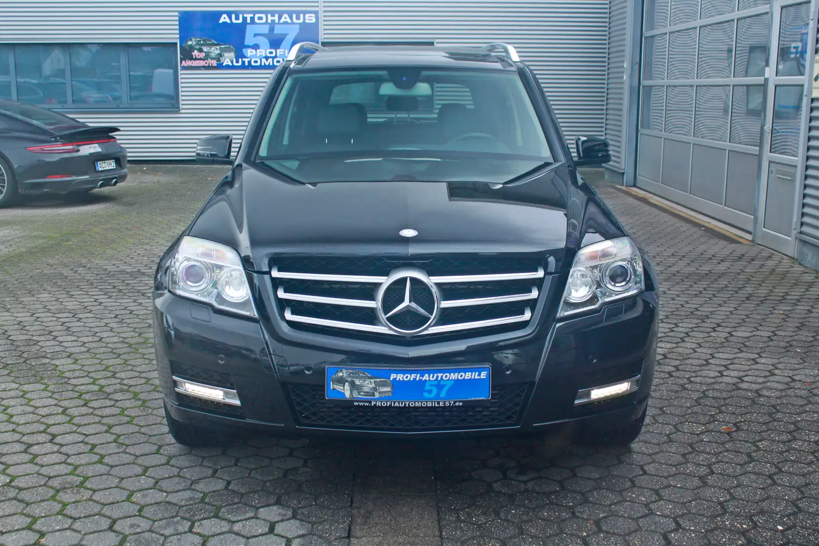Mercedes-Benz GLK 220 CDI SPORTPAKET 4MATIC *XENON*NAVI*PANO*20"*2.HAND* Schwarz - 2