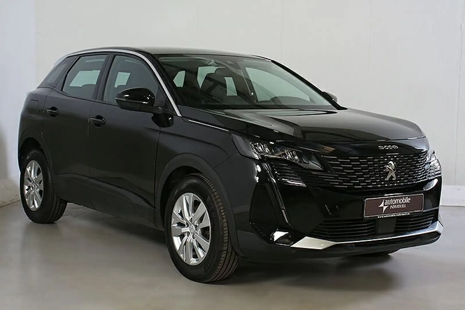 Peugeot 3008 1.2 Pure Tech Active Pack Aut. Navi LED Nero - 2