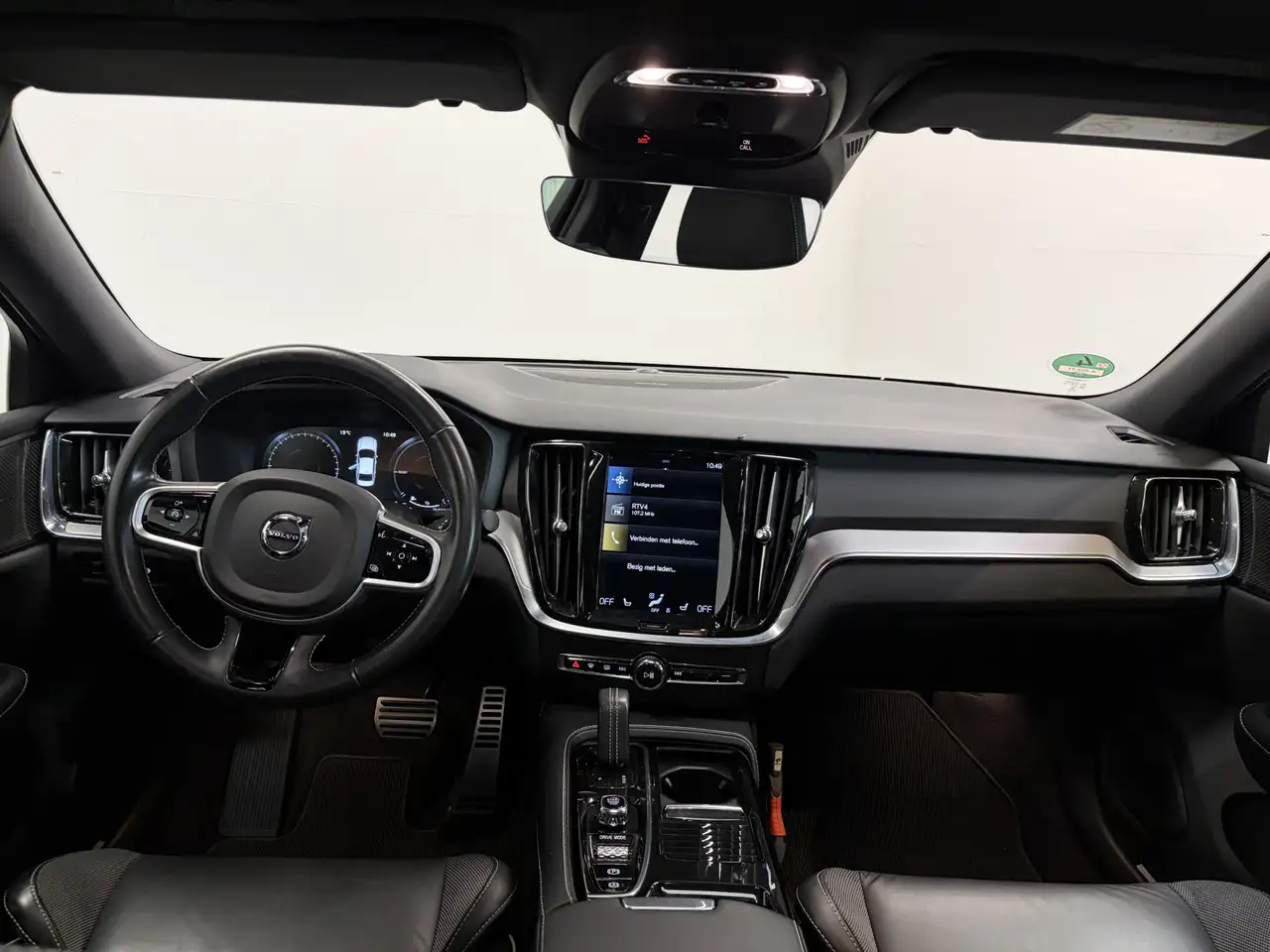 Volvo S60 2.0 Recharge T6 PHEV AWD R-Design Pano/ Adapt. Cru, миниатюра 2