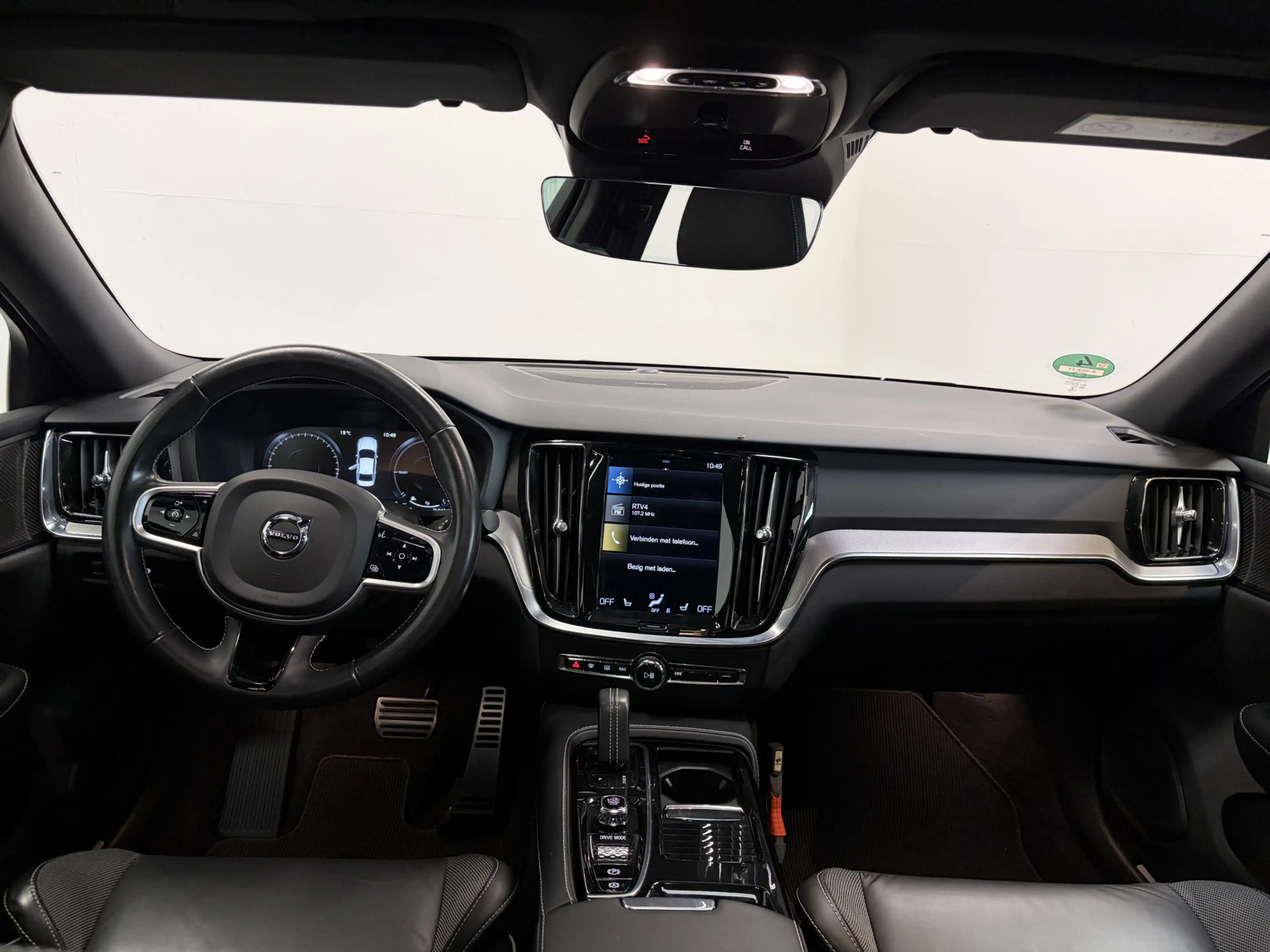 Volvo S60 2.0 Recharge T6 PHEV AWD R-Design Pano/ Adapt. Cru — photo 2