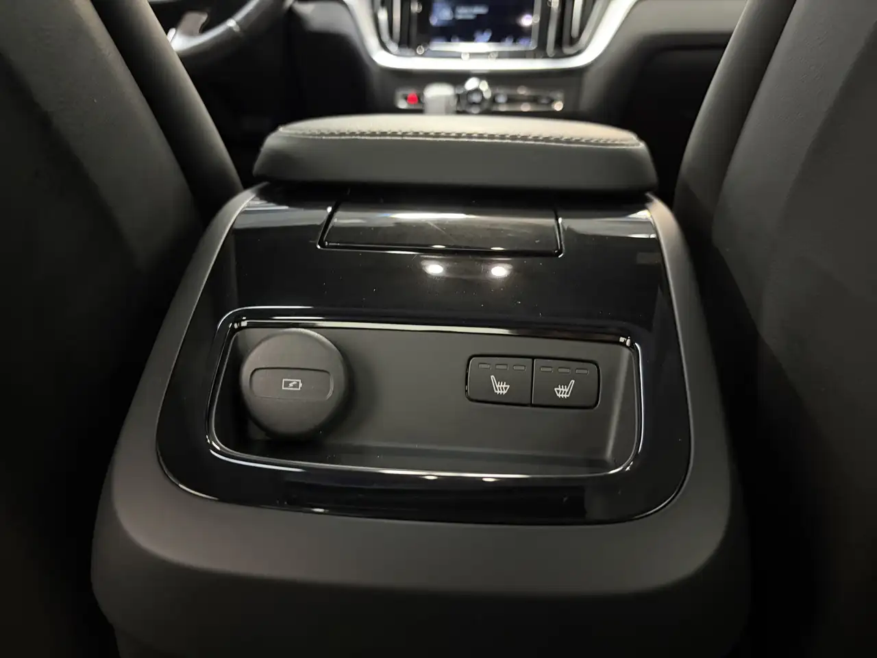 Volvo S60 2.0 Recharge T6 PHEV AWD R-Design Pano/ Adapt. Cru, миниатюра 16