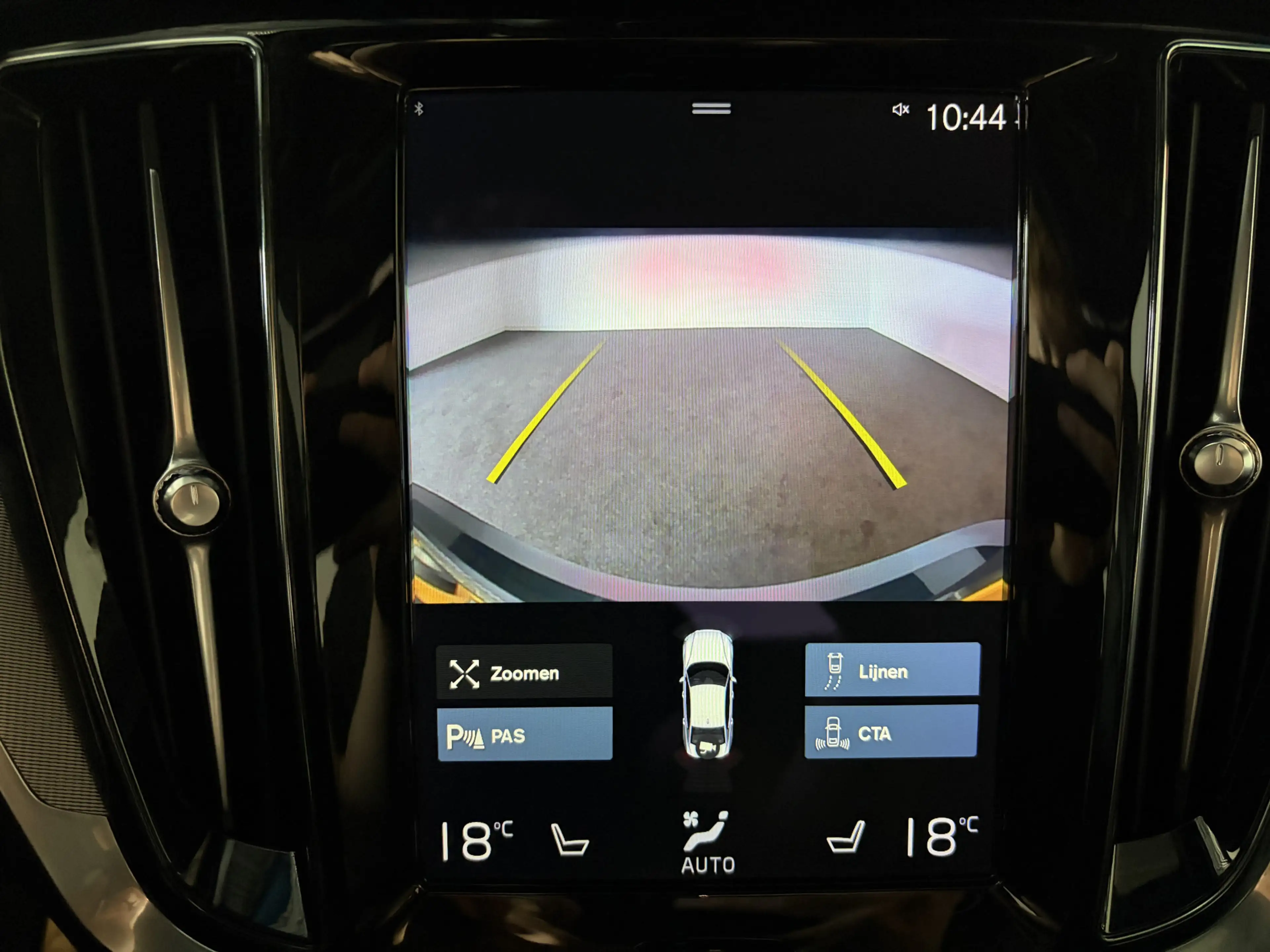 Volvo S60 2.0 Recharge T6 PHEV AWD R-Design Pano/ Adapt. Cru — photo 12