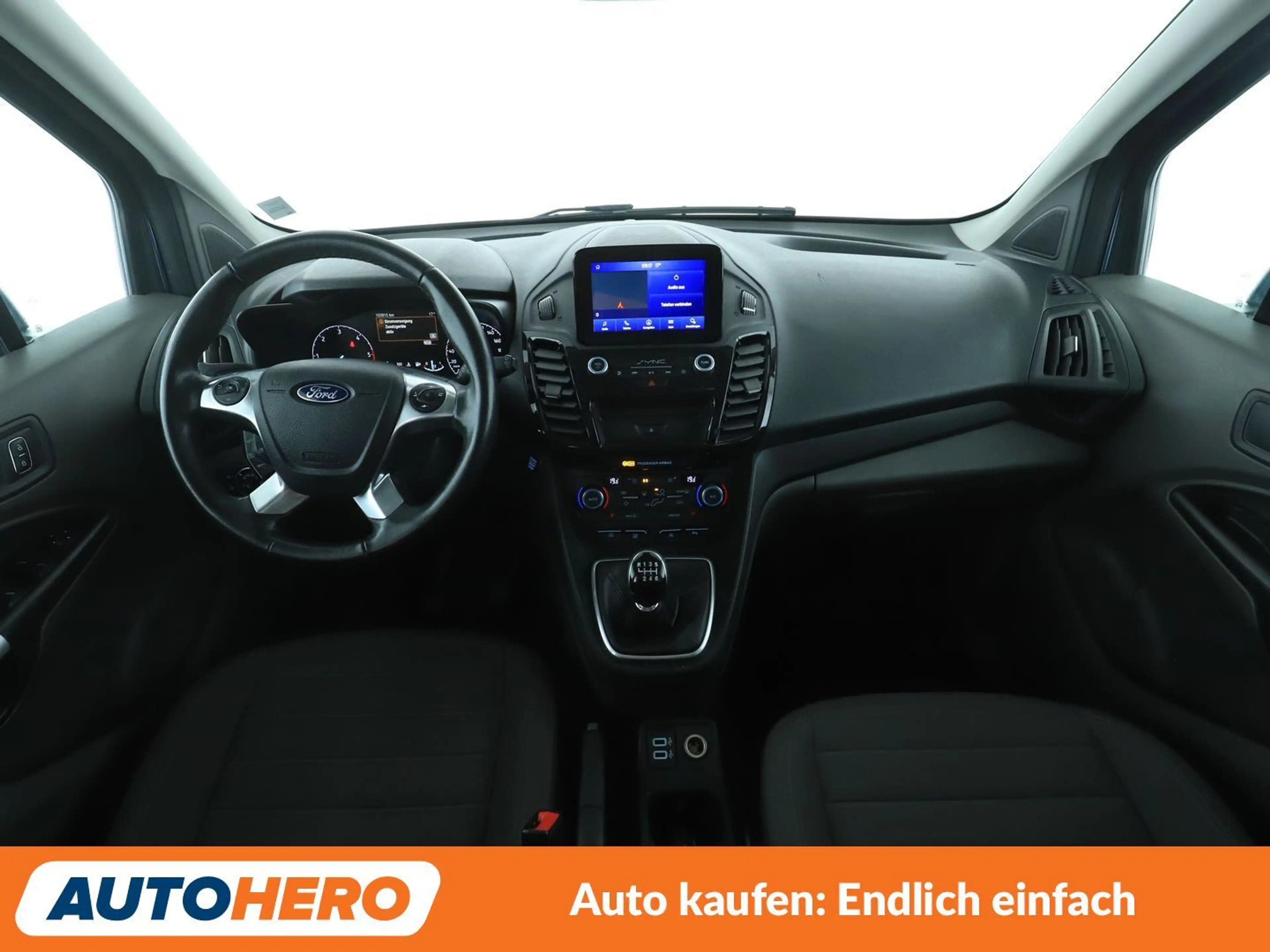 Ford Tourneo Connect 1.5 TDCi EcoBlue Titanium — photo 12