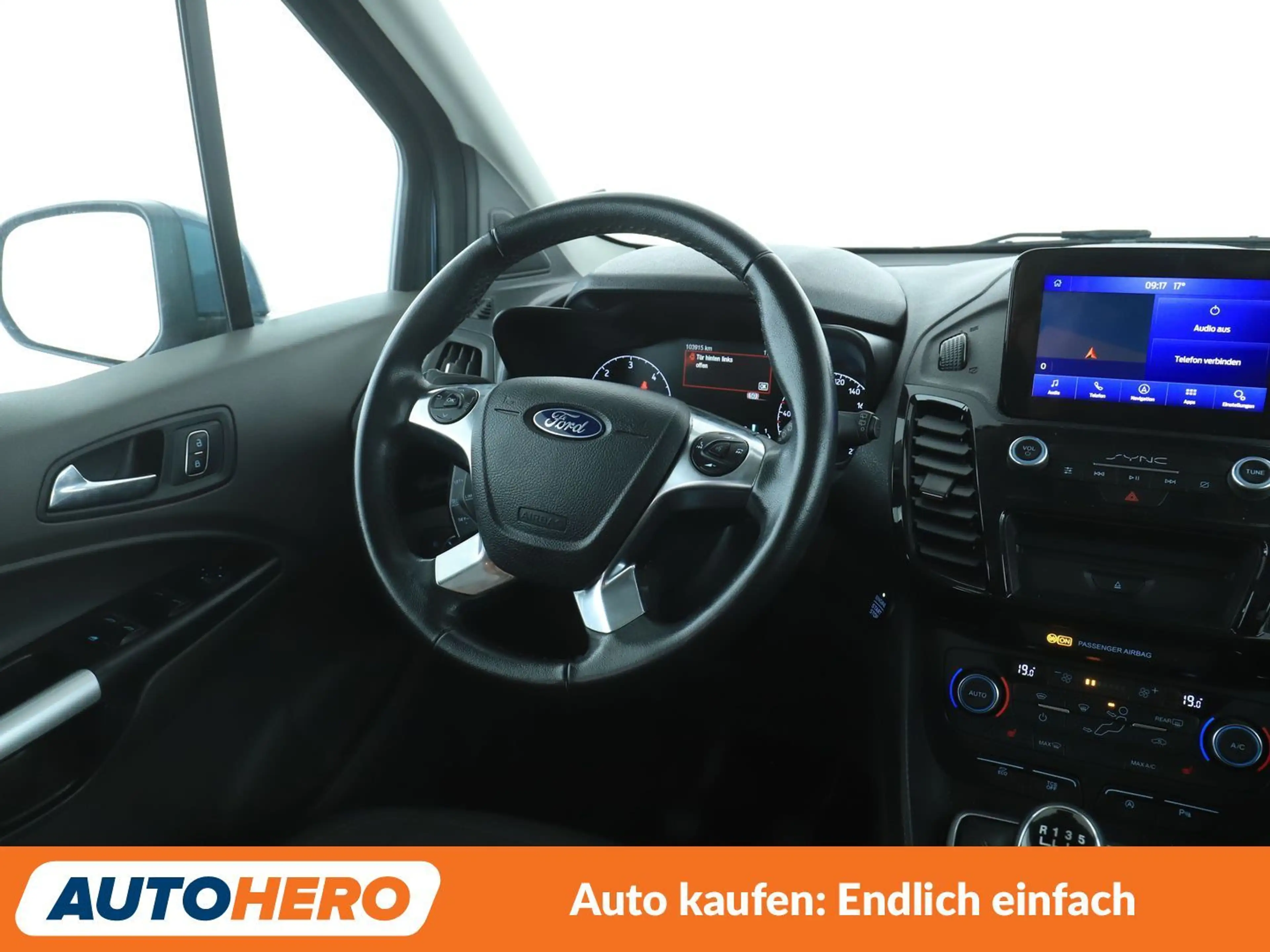 Ford Tourneo Connect 1.5 TDCi EcoBlue Titanium — photo 13