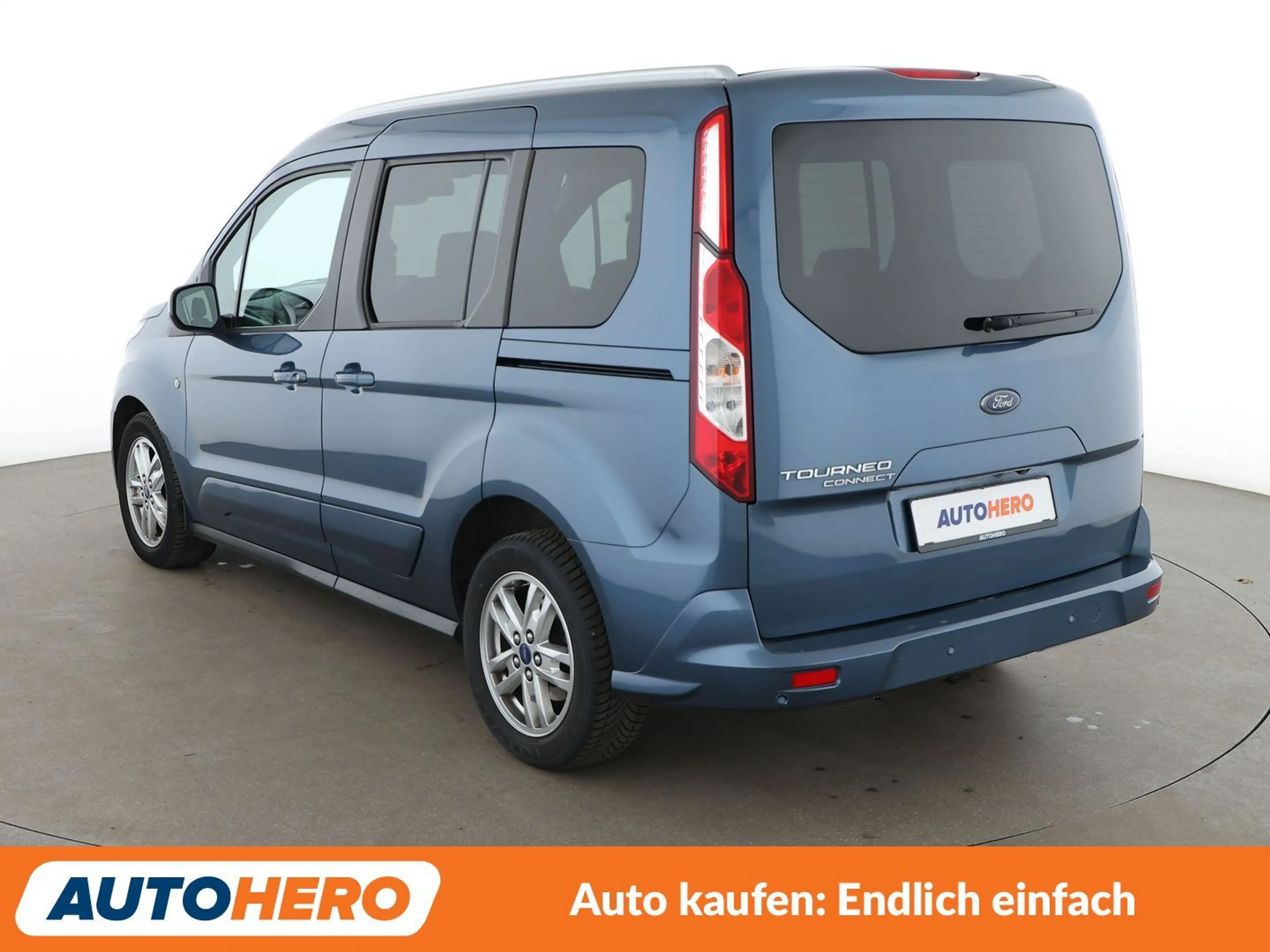 Ford Tourneo Connect 1.5 TDCi EcoBlue Titanium — photo 4