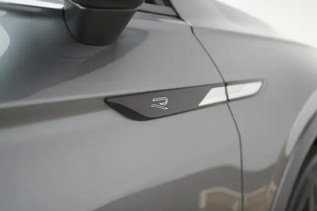 Volkswagen Tiguan Allspace view 15