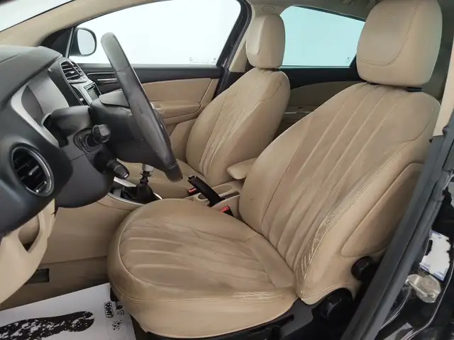 Lancia Delta view 10