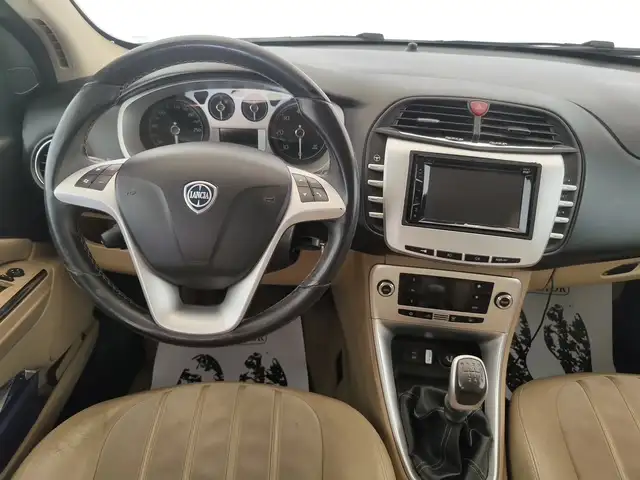 Lancia Delta view 15