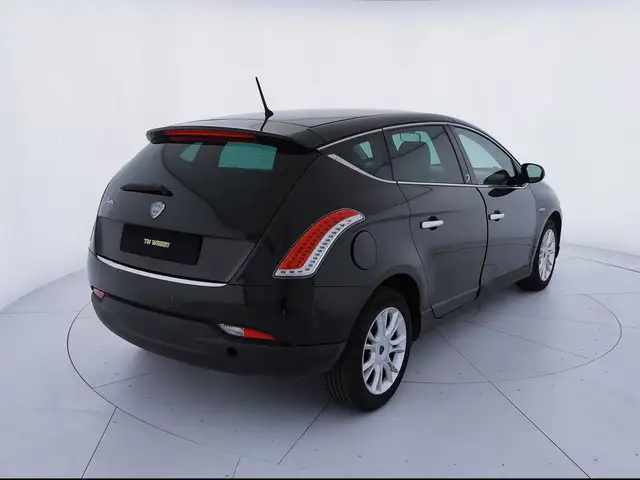 Lancia Delta view 5