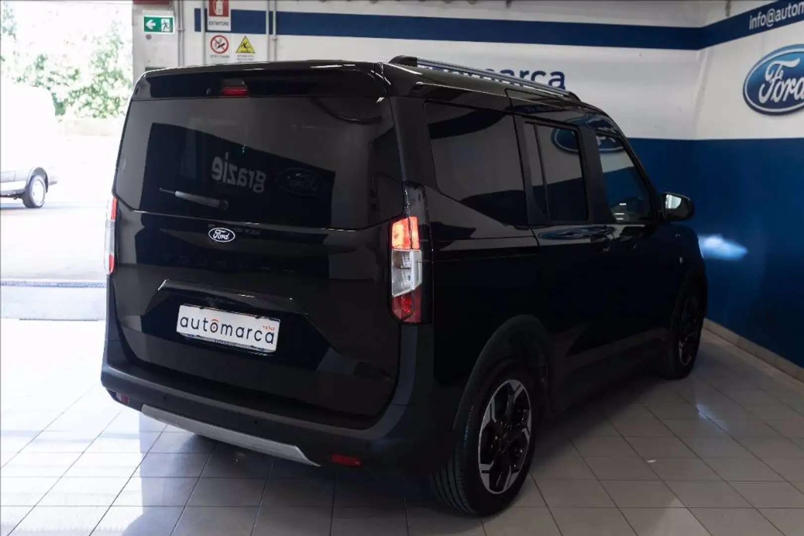 Ford Tourneo Courier II 1.0 ecoboost 125cv Active powershift Noir - 2