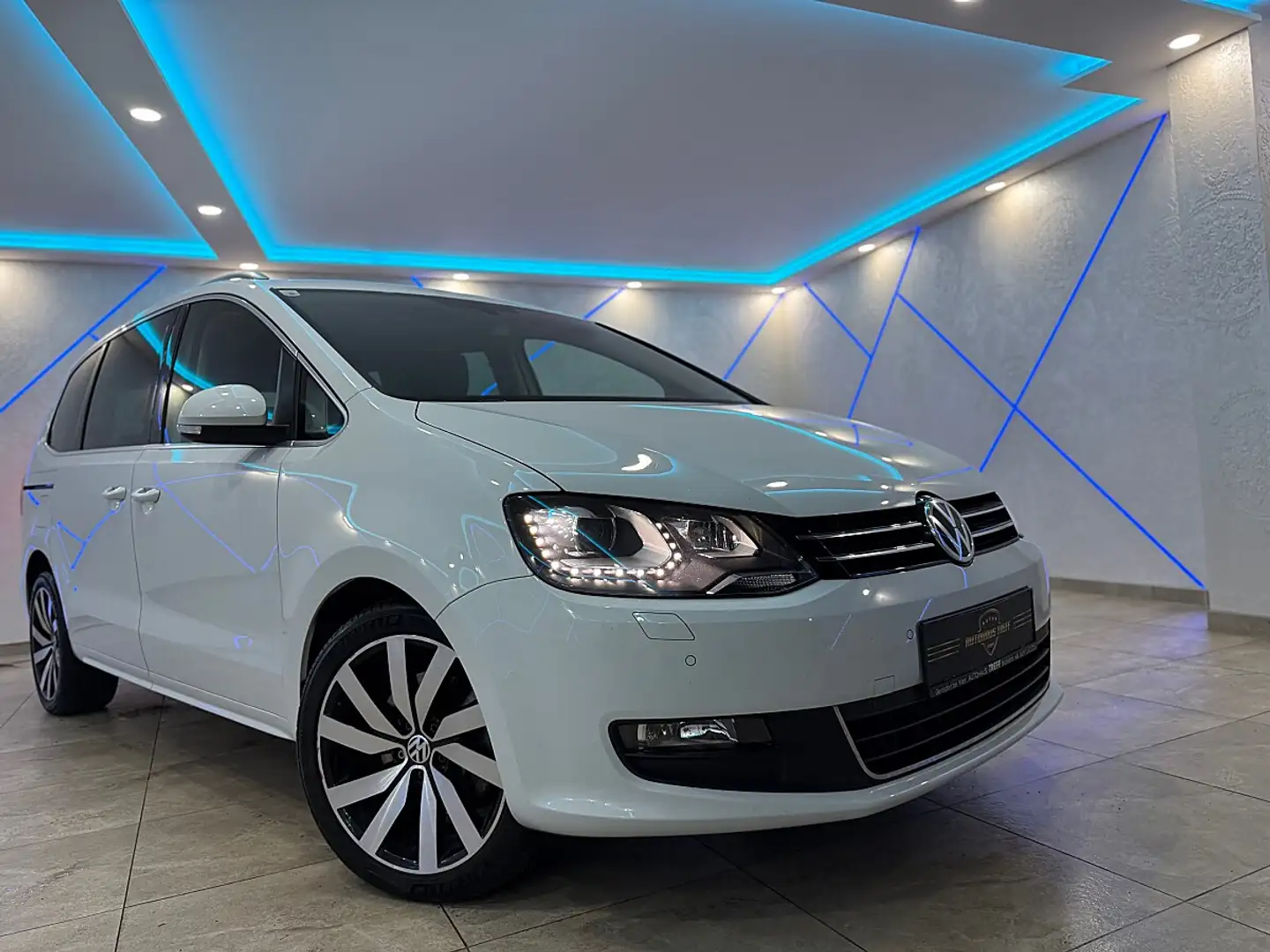 Volkswagen Sharan Comfortline 2,0 TDI 4Motion*LED*AHK*ACC*NAVI* Weiß - 1