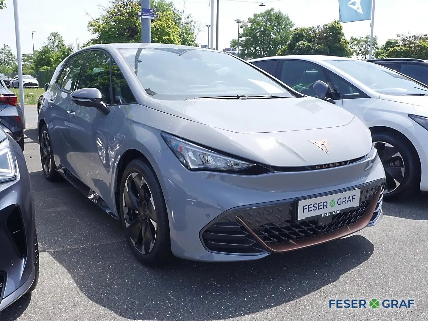 CUPRA Born 150 kW 58 kWh ACC*NAVI*GJRf*PDC*KAMERA*19" Grau - 2
