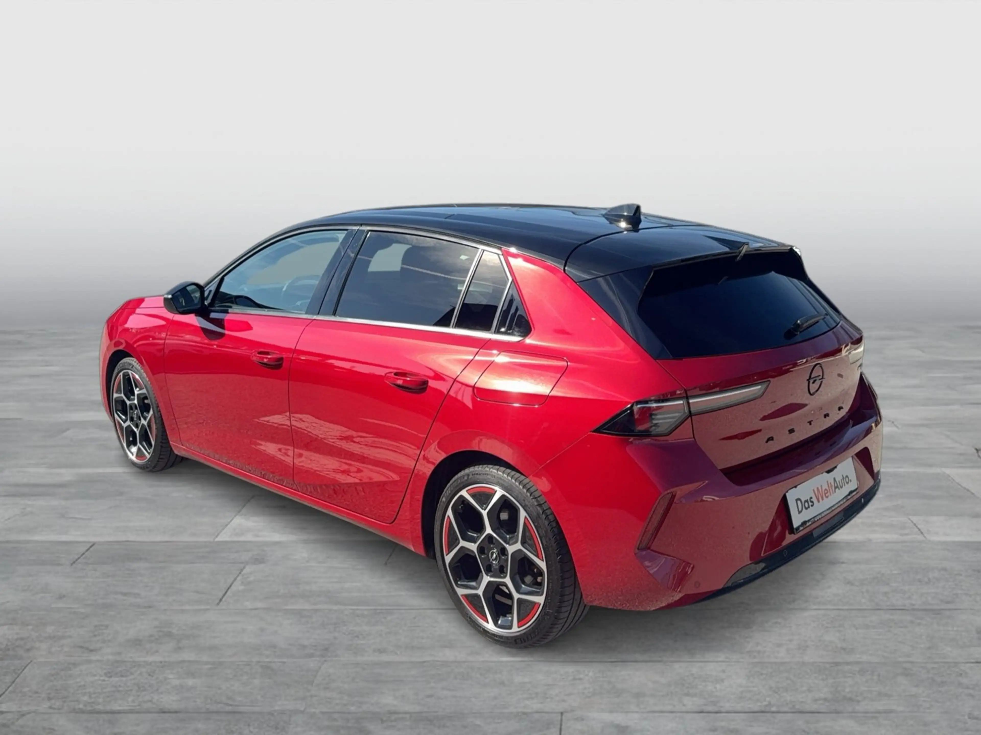 Opel Astra 1,6 Turbo PHEV GS Line Aut. — photo 4