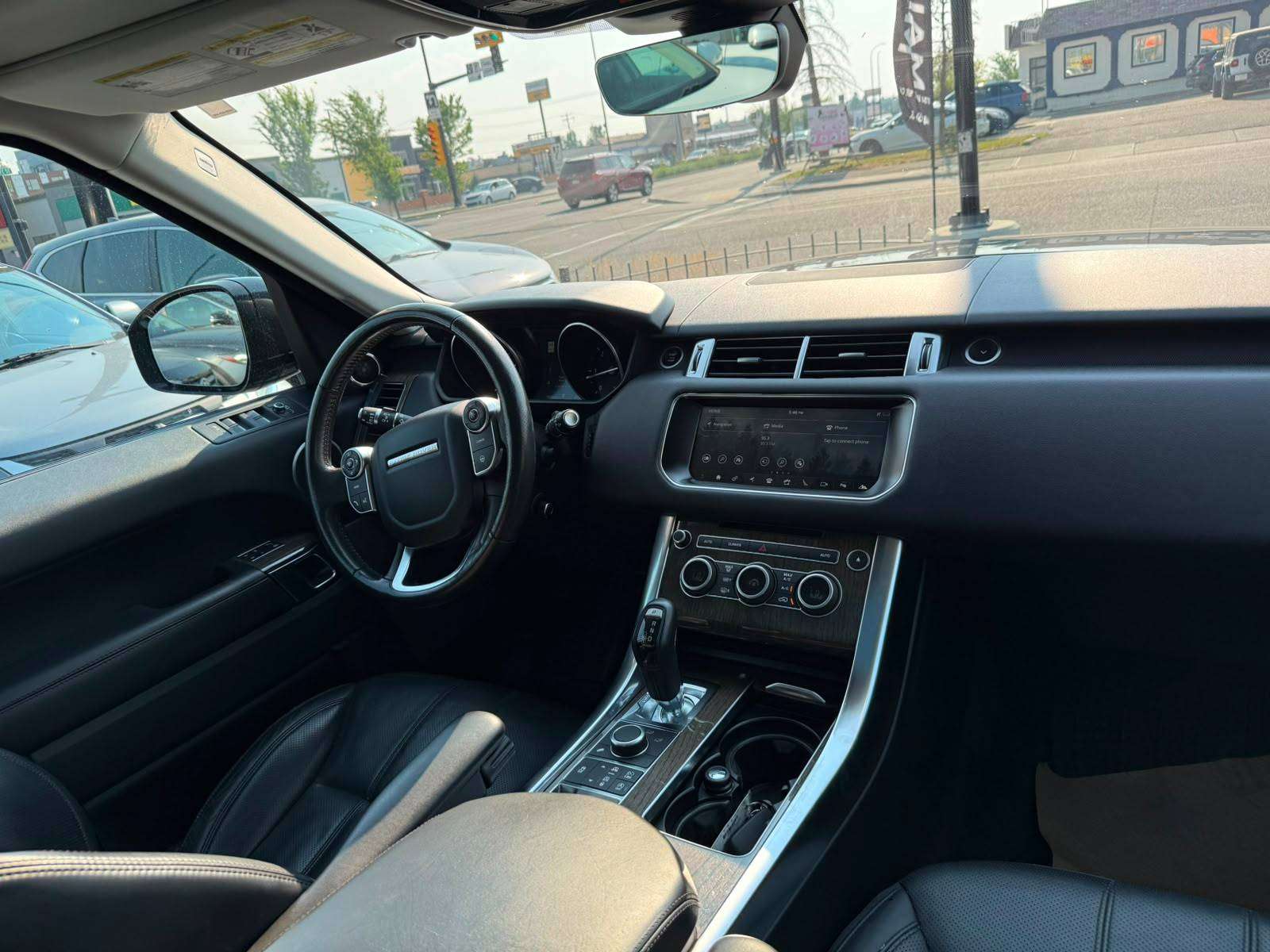 2017 Land Rover Range Rover Sport — view 12