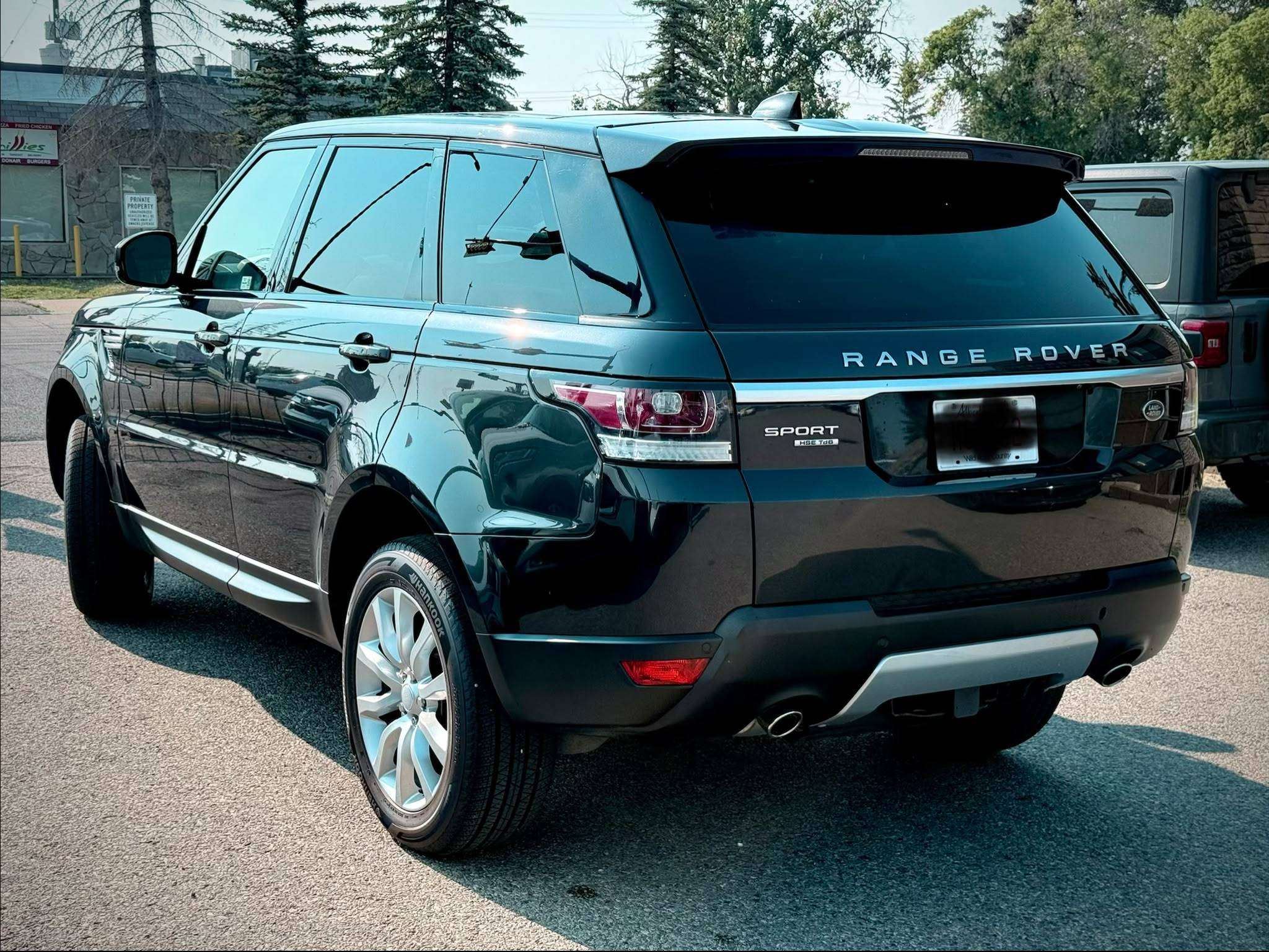 2017 Land Rover Range Rover Sport — view 2