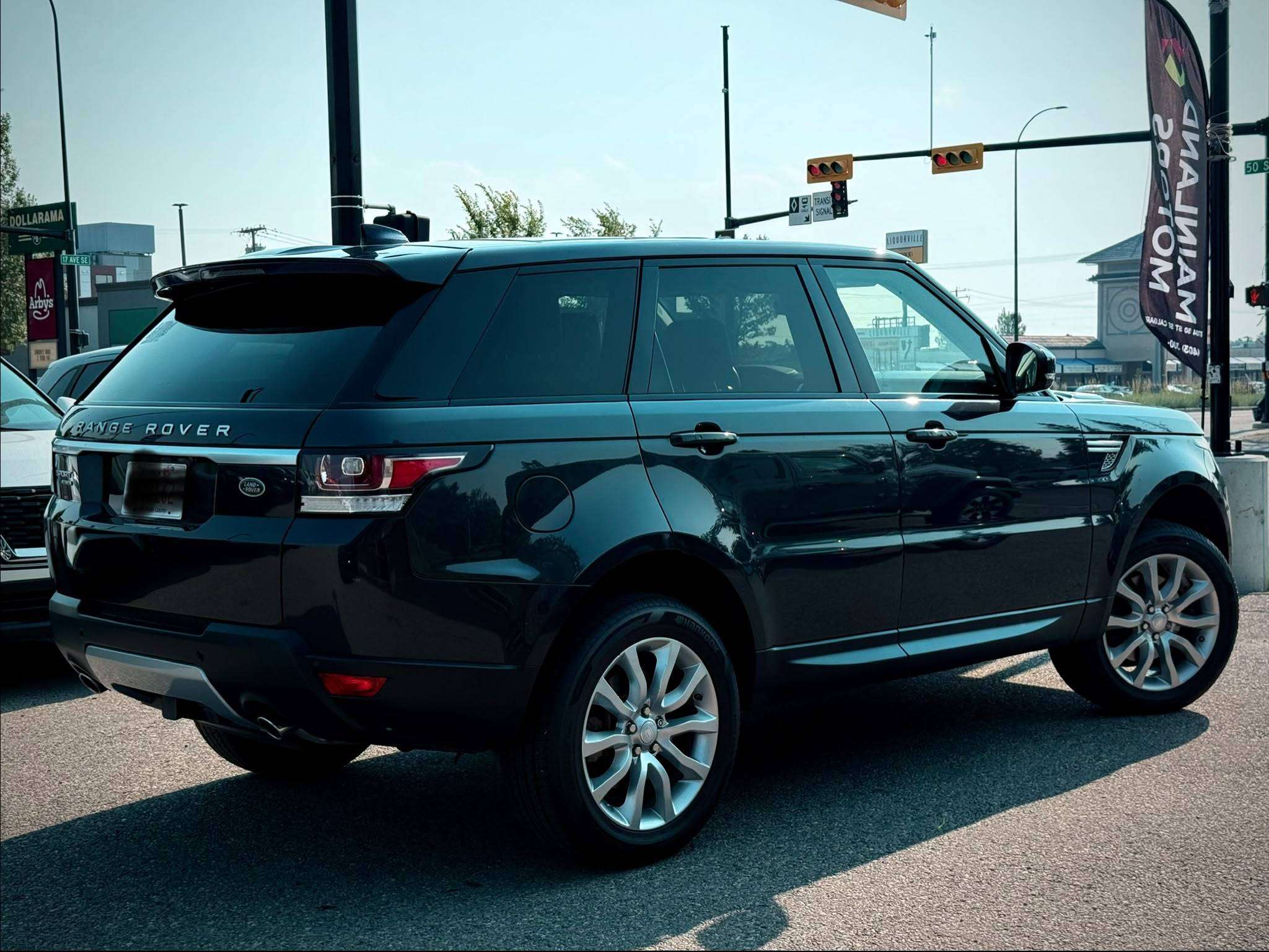 2017 Land Rover Range Rover Sport — view 3