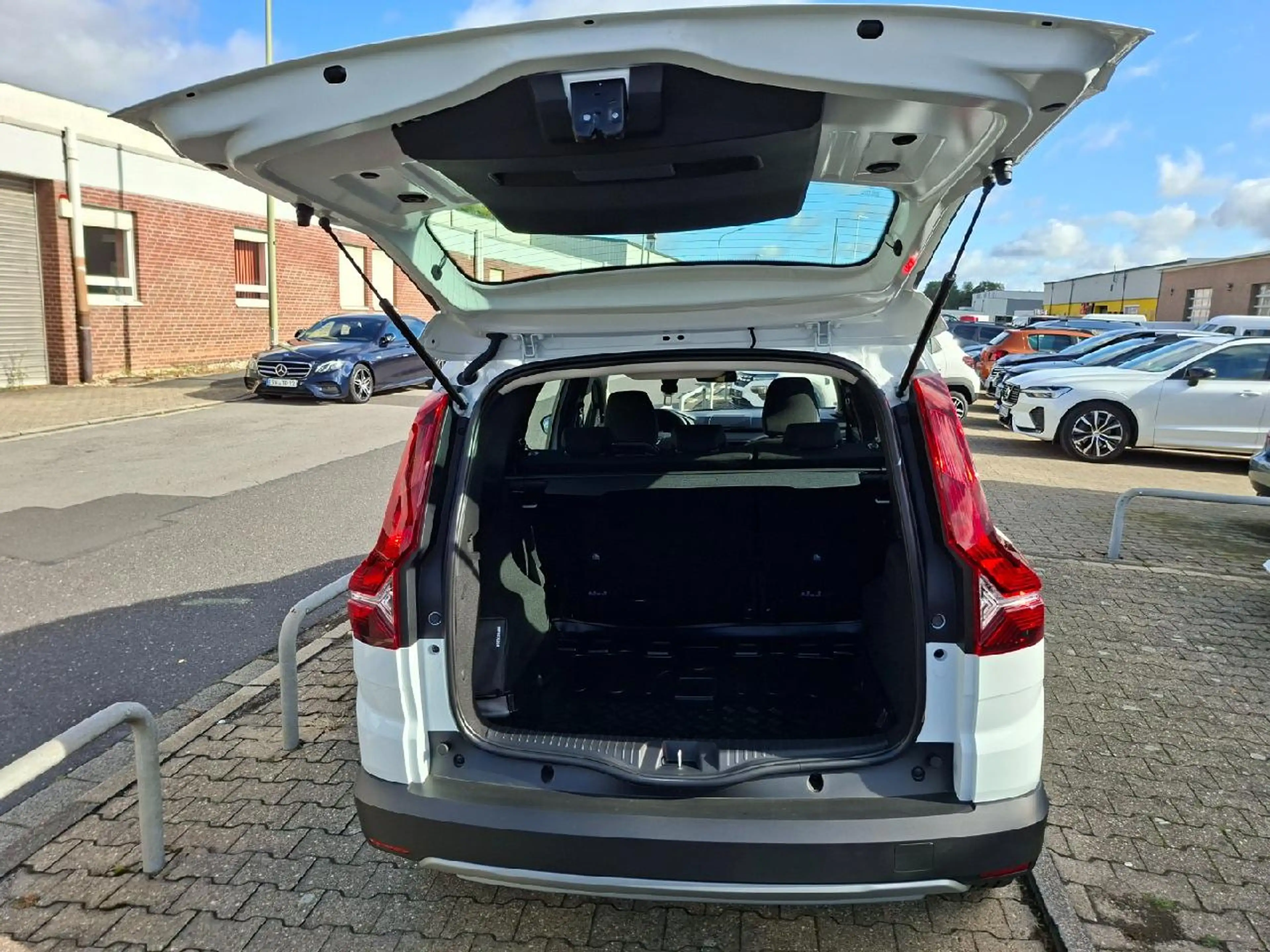Dacia Jogger Essential*Klima*LED*DAB*USB — photo 5