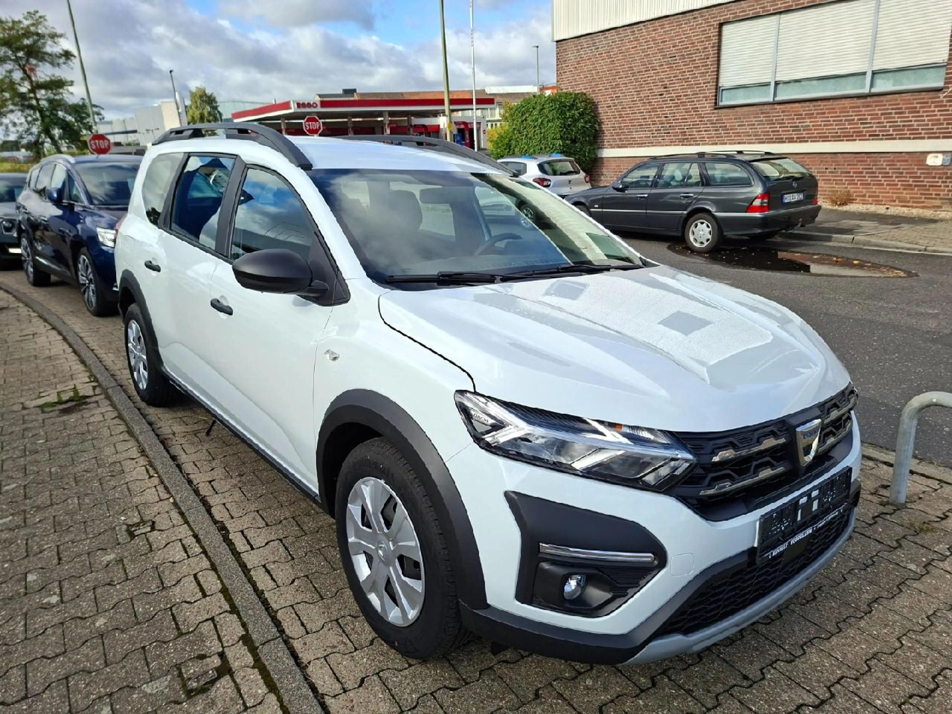 Dacia Jogger Essential*Klima*LED*DAB*USB — photo 2