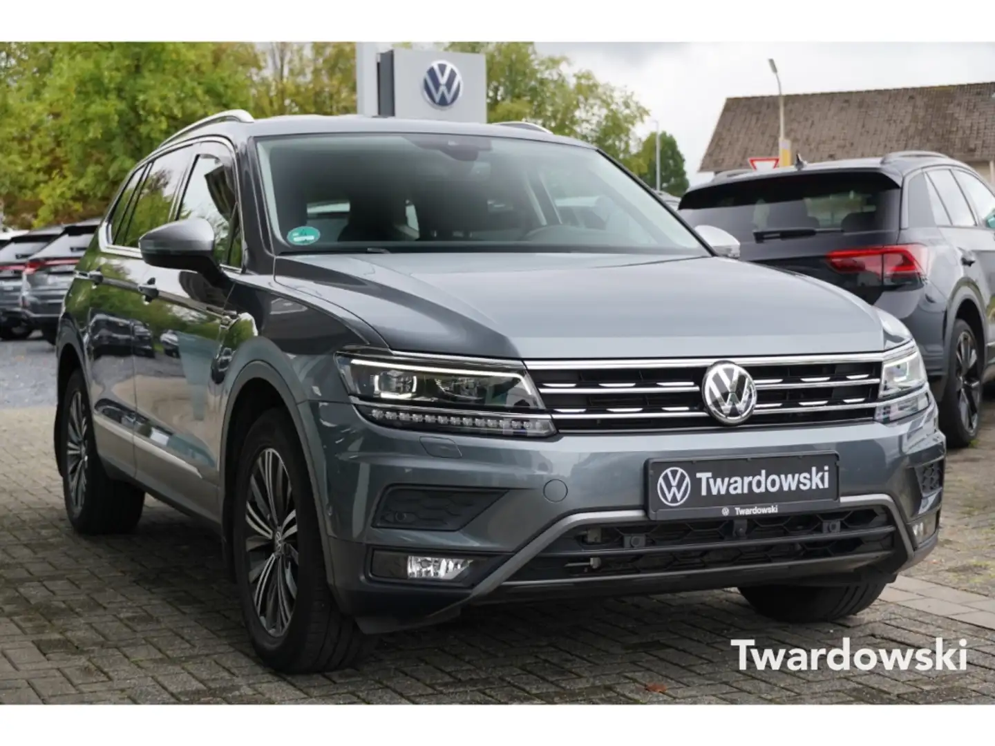 Volkswagen Tiguan Allspace Highline 4M Stand-HZ 360° ACC AHK HUD Gris - 1