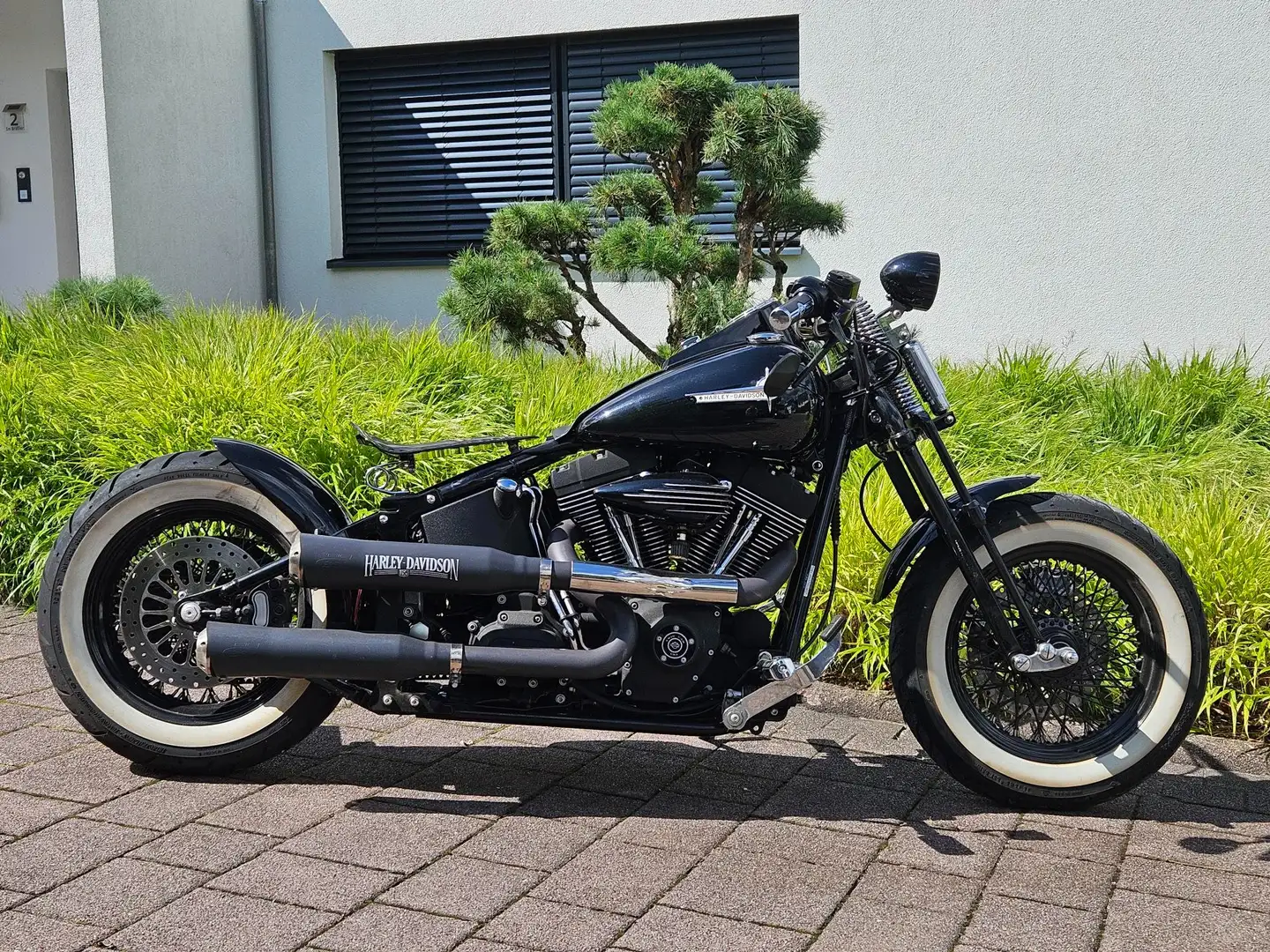 Harley-Davidson Night Train FXST Bobber Cutom Bike Black - 1