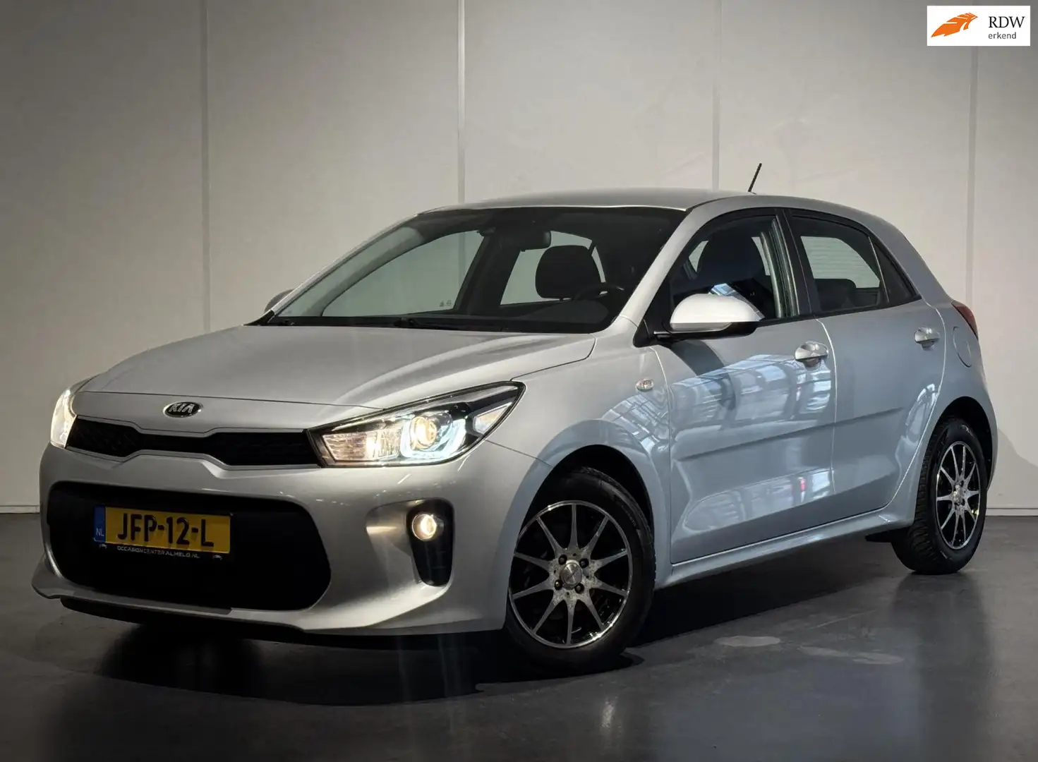 Kia Rio 1.0 TGDI ComfortLine /Airco/Cruise/LED/Lane/LMV Grau - 1