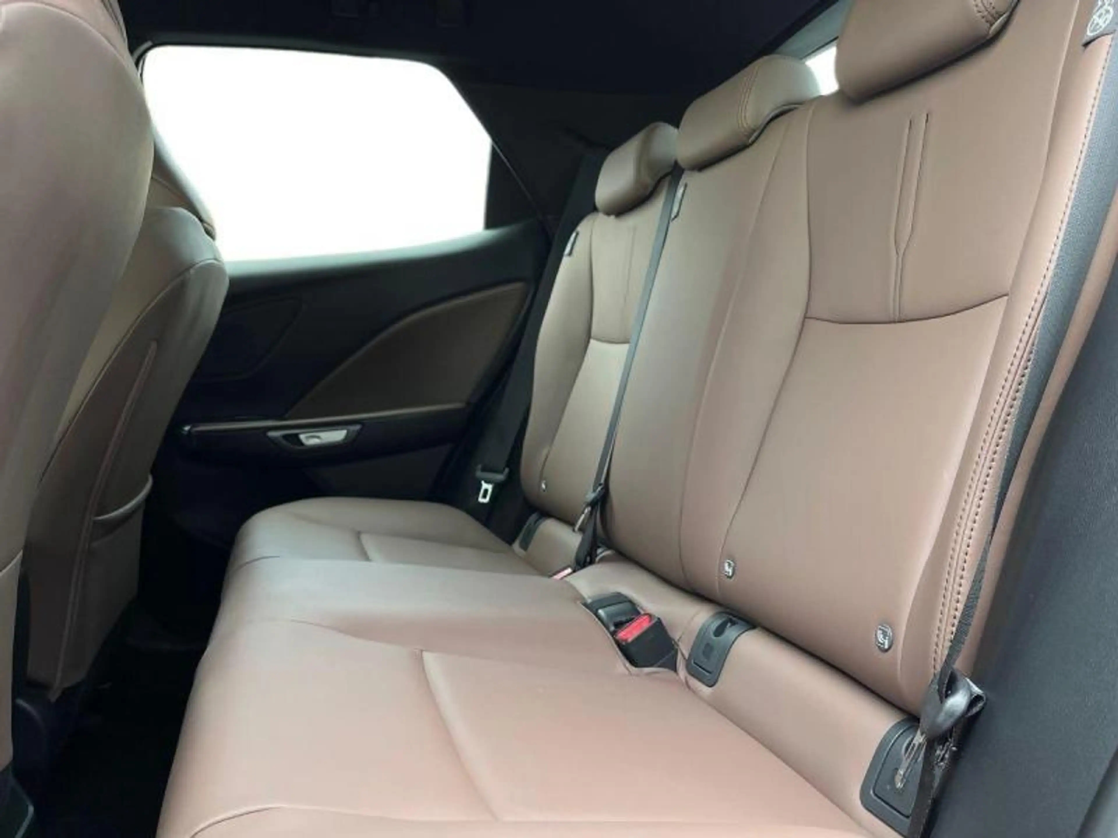Lexus LBX Elegant+cam+sens V+A — photo 9
