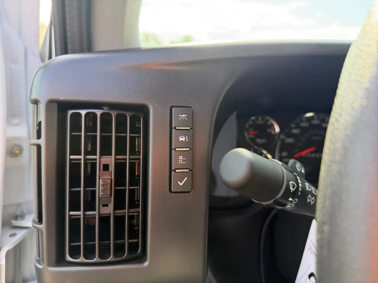 GMC Savana снимка GMC Savana