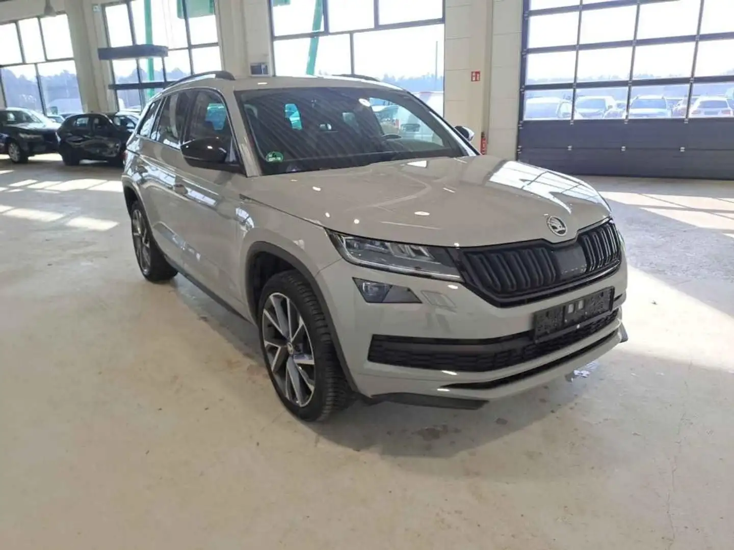 Skoda Kodiaq 2.0 TSI 4x4 Sportline DSG Stndhzng. Pano Grau - 2
