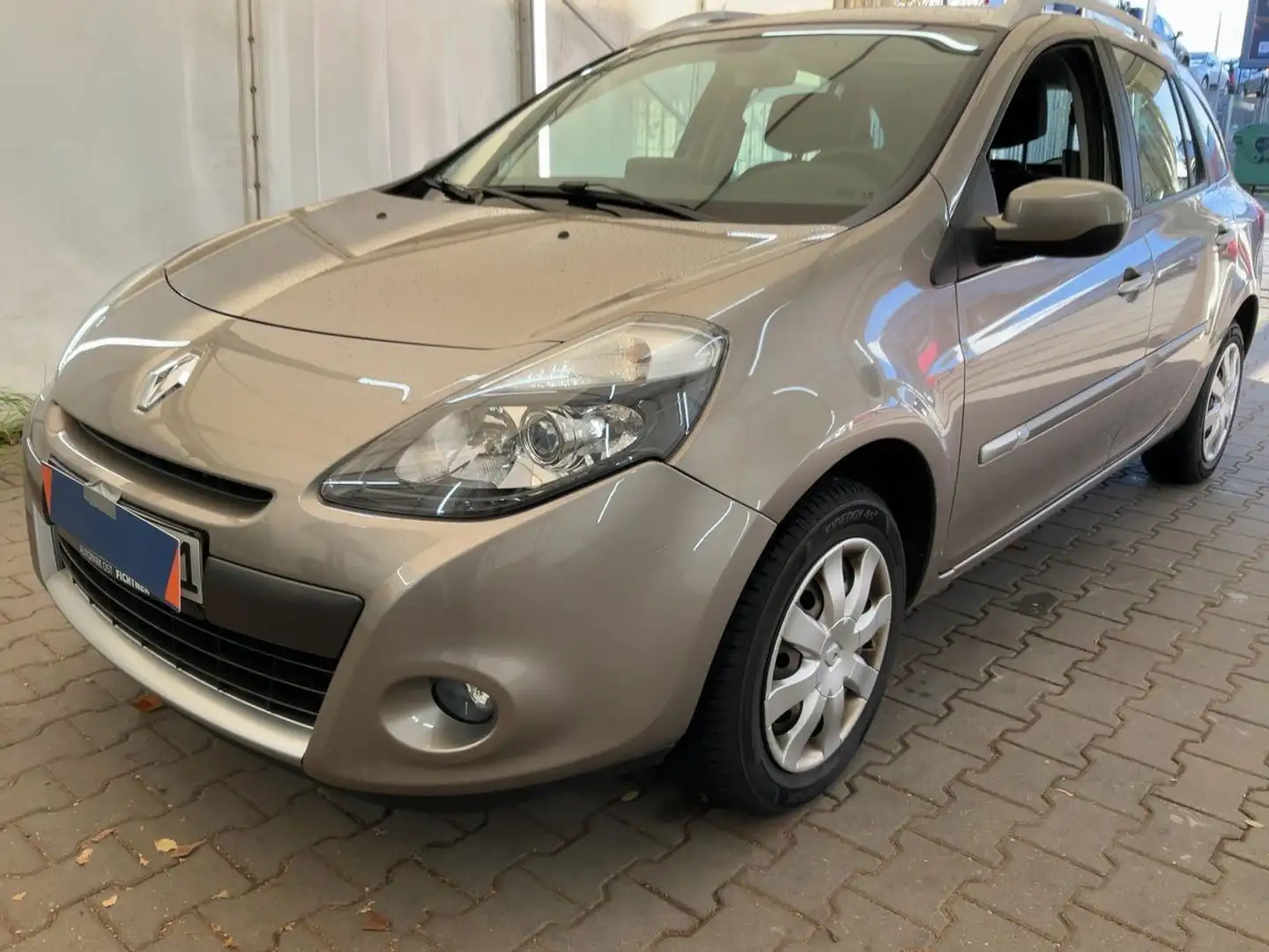 Renault Clio Kombi Turbo 100 PS 1. Hand TOP Beige - 2