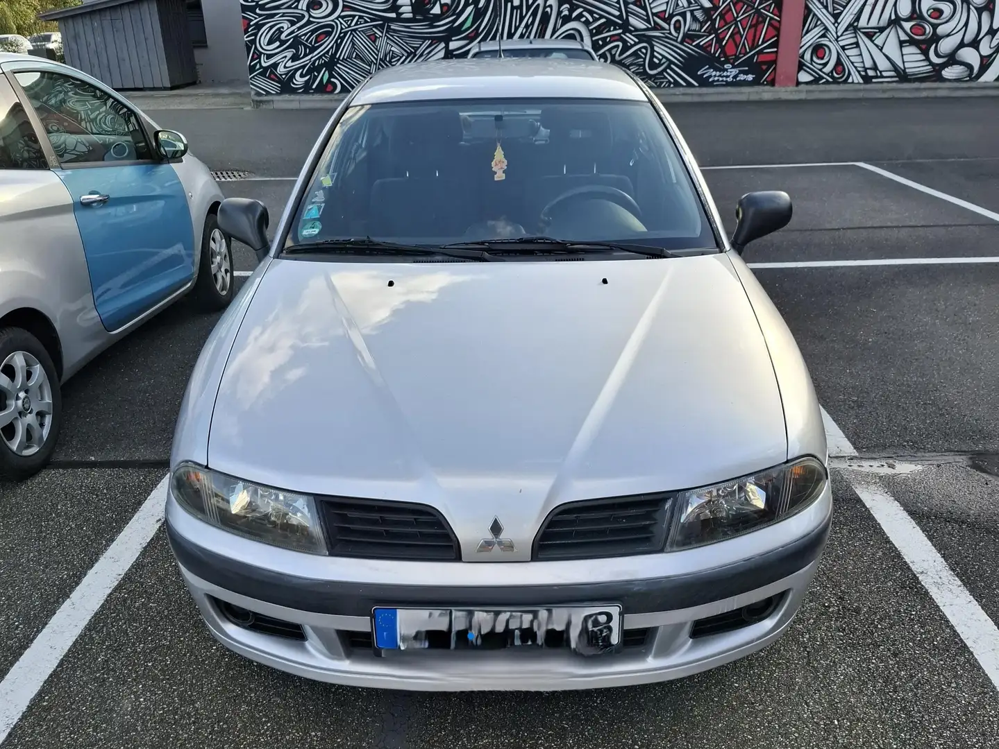 Mitsubishi Carisma Carisma 1.8 GDI Automatik Comfort Plus Silber - 1