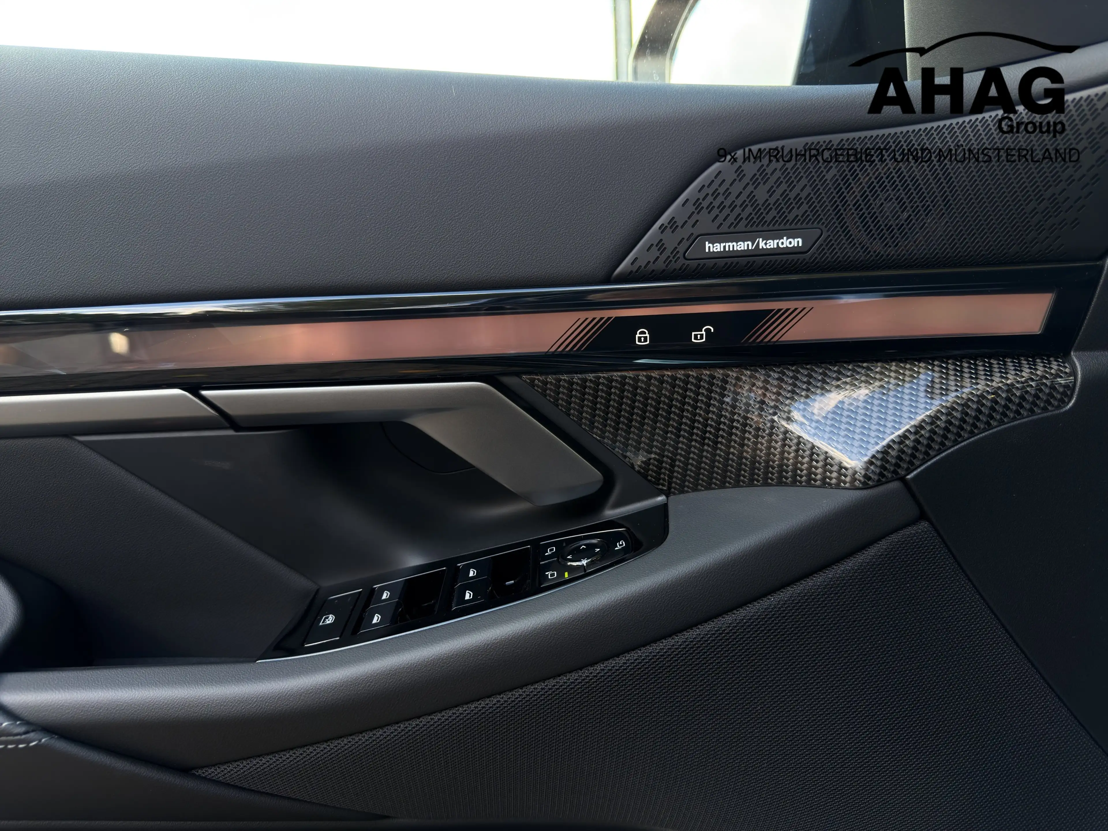 BMW i5 eDrive40 Limousine — photo 13