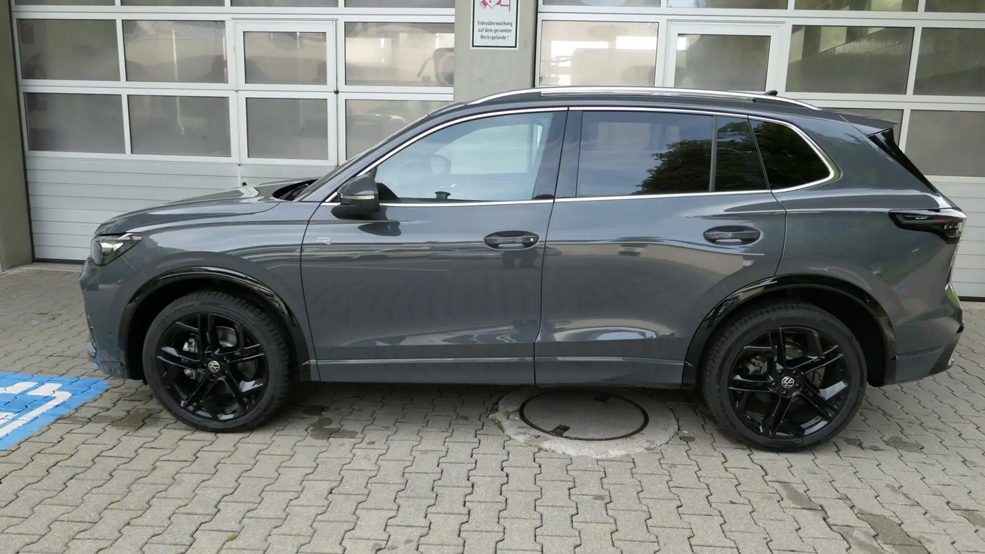 Volkswagen Tiguan R-Line TDI 4MOTION DSG Grigio - 2