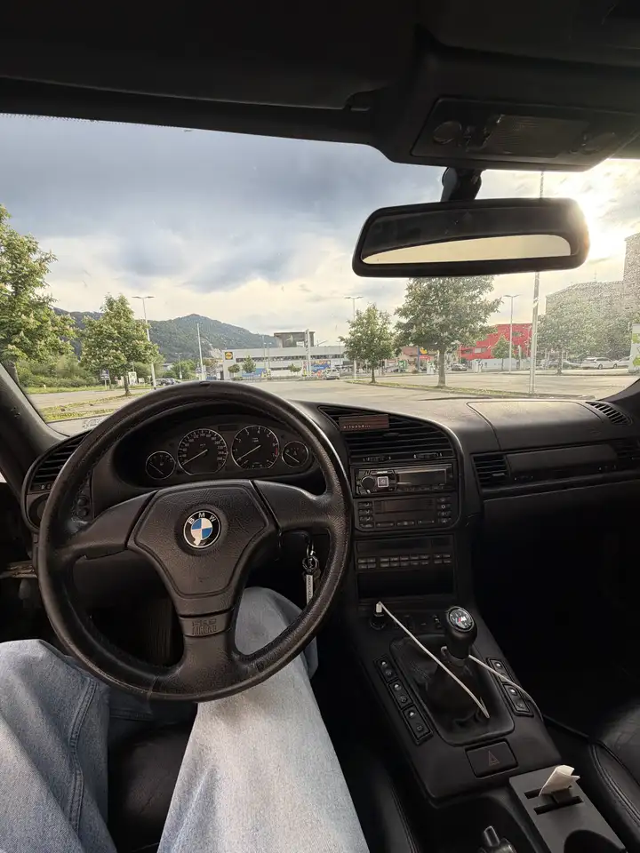 BMW 320i Cabrio Sport-Edition, foto 10