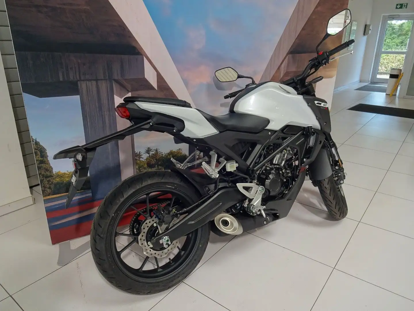 Honda CB 125 R Weiß - 2