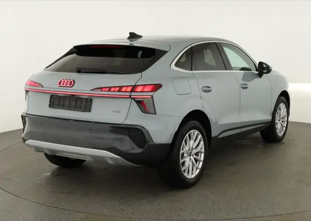 Audi Q3 Sportback TFSI quattro 150 kW quattro, AHK, Nav... Ansicht 3