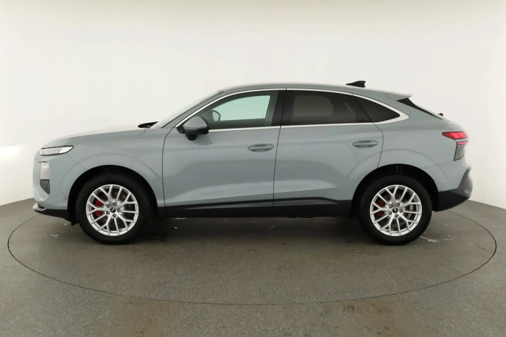 Audi Q3 Sportback TFSI quattro 150 kW quattro, AHK, Nav... Grau - 2